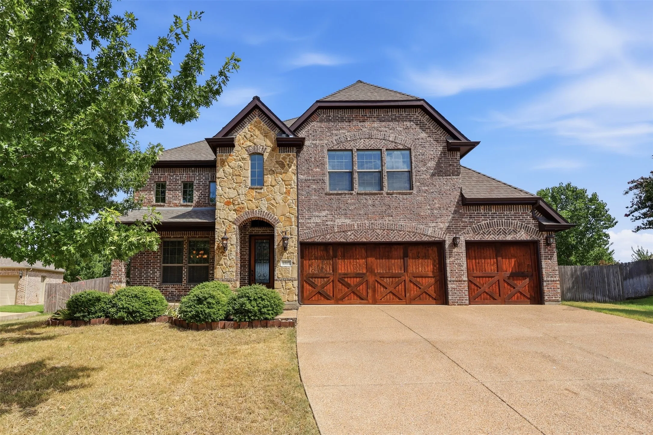 Single Family Residence For Sale in Tarrant County , 1517 Fence Post Drive, Fort Worth, Texas 76052, 5 Bedroom, 4 Bathroom, 3 Garage spaces, 3,659 Sqft, built in 2010, mls#21348085, Real Estate Agent in Fort Worth, Homes For Sale in Tarrant county, Homes For Sale in Fort Worth, Realtor in Fort Worth Texas, Real Estate Brokerage Independent Realty Texas, Luminita Cordes Realtor