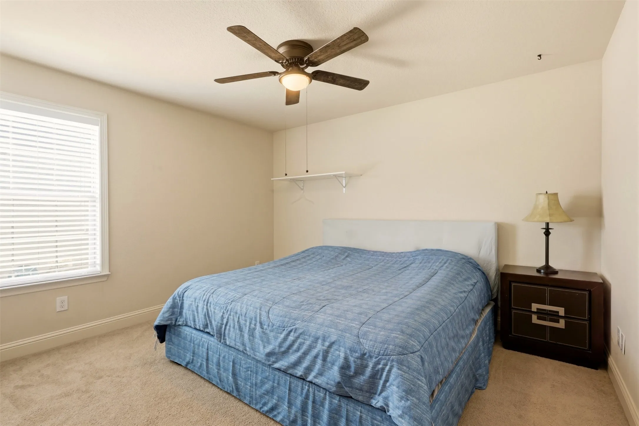 Single Family Residence For Sale in Tarrant County , 1517 Fence Post Drive, Fort Worth, Texas 76052, 5 Bedroom, 4 Bathroom, 3 Garage spaces, 3,659 Sqft, built in 2010, mls#21348085, Real Estate Agent in Fort Worth, Homes For Sale in Tarrant county, Homes For Sale in Fort Worth, Realtor in Fort Worth Texas, Real Estate Brokerage Independent Realty Texas, Luminita Cordes Realtor
