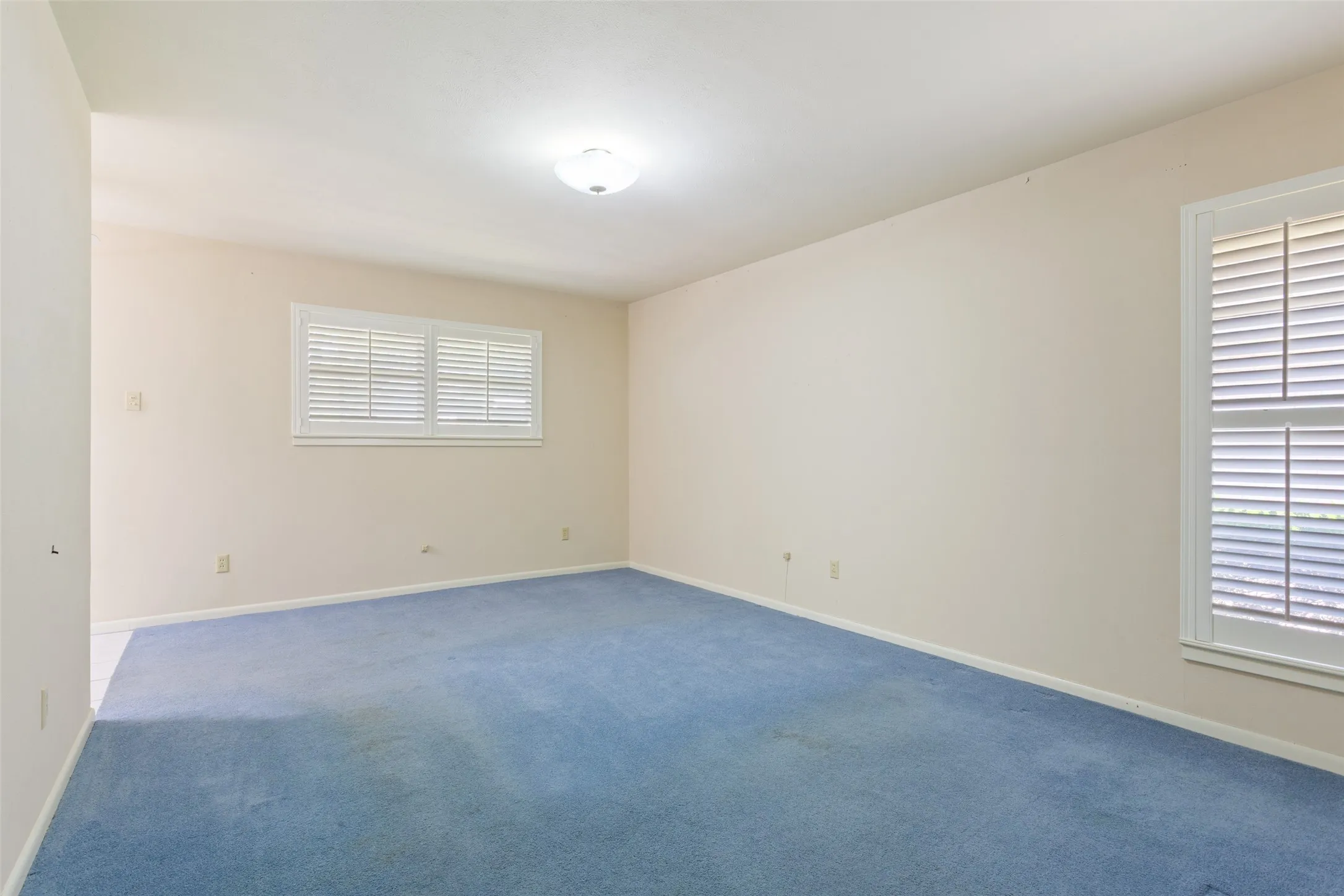 Single Family Residence For Sale in Mc Lennan County , 5201 Lake Highlands Drive, Waco, Texas 76710, 4 Bedroom, 2 Bathroom, Garage spaces, 2,772 Sqft, built in 1965, mls#21348451, Real Estate Agent in Waco, Homes For Sale in Mc Lennan county, Homes For Sale in Waco, Realtor in Waco Texas, Real Estate Brokerage Independent Realty Texas, Luminita Cordes Realtor