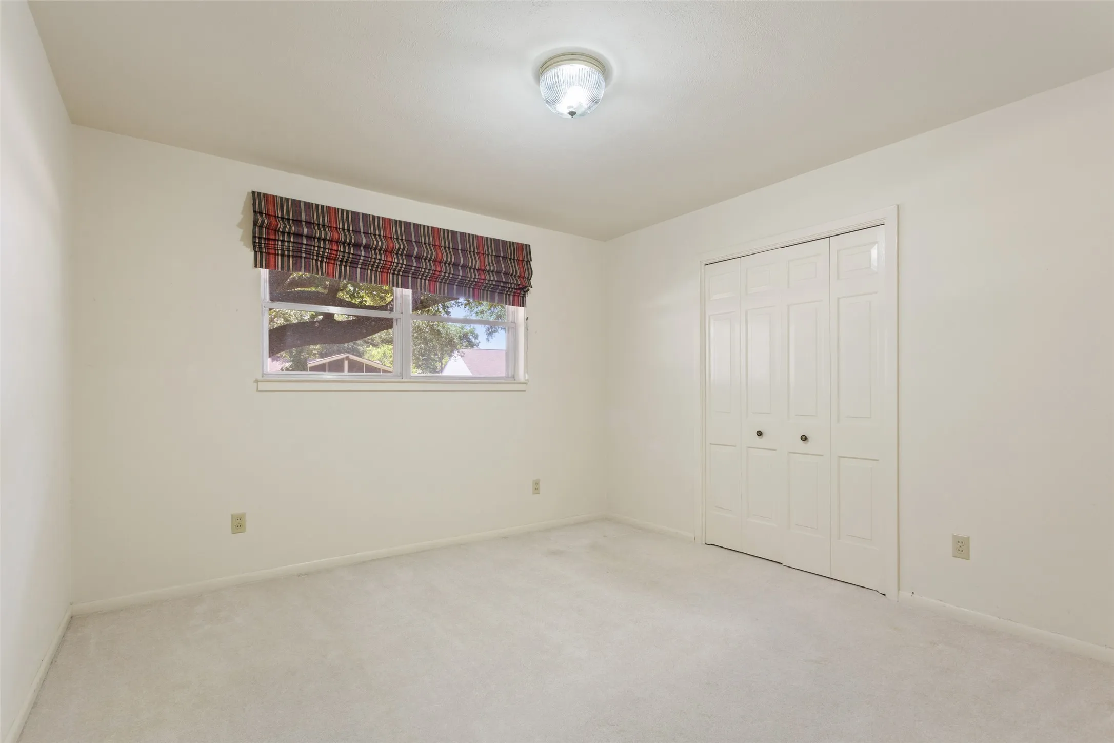 Single Family Residence For Sale in Mc Lennan County , 5201 Lake Highlands Drive, Waco, Texas 76710, 4 Bedroom, 2 Bathroom, Garage spaces, 2,772 Sqft, built in 1965, mls#21348451, Real Estate Agent in Waco, Homes For Sale in Mc Lennan county, Homes For Sale in Waco, Realtor in Waco Texas, Real Estate Brokerage Independent Realty Texas, Luminita Cordes Realtor