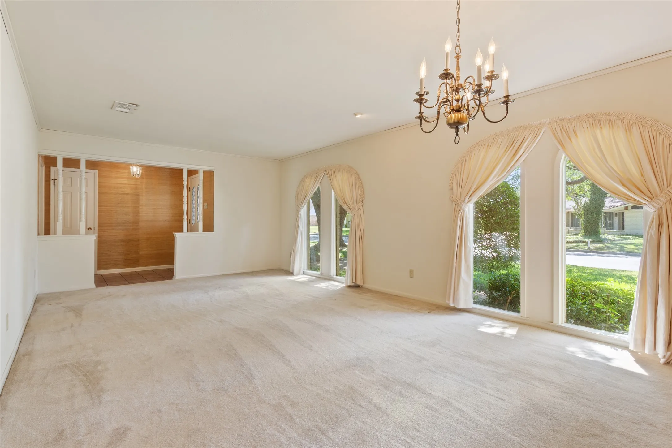 Single Family Residence For Sale in Mc Lennan County , 5201 Lake Highlands Drive, Waco, Texas 76710, 4 Bedroom, 2 Bathroom, Garage spaces, 2,772 Sqft, built in 1965, mls#21348451, Real Estate Agent in Waco, Homes For Sale in Mc Lennan county, Homes For Sale in Waco, Realtor in Waco Texas, Real Estate Brokerage Independent Realty Texas, Luminita Cordes Realtor