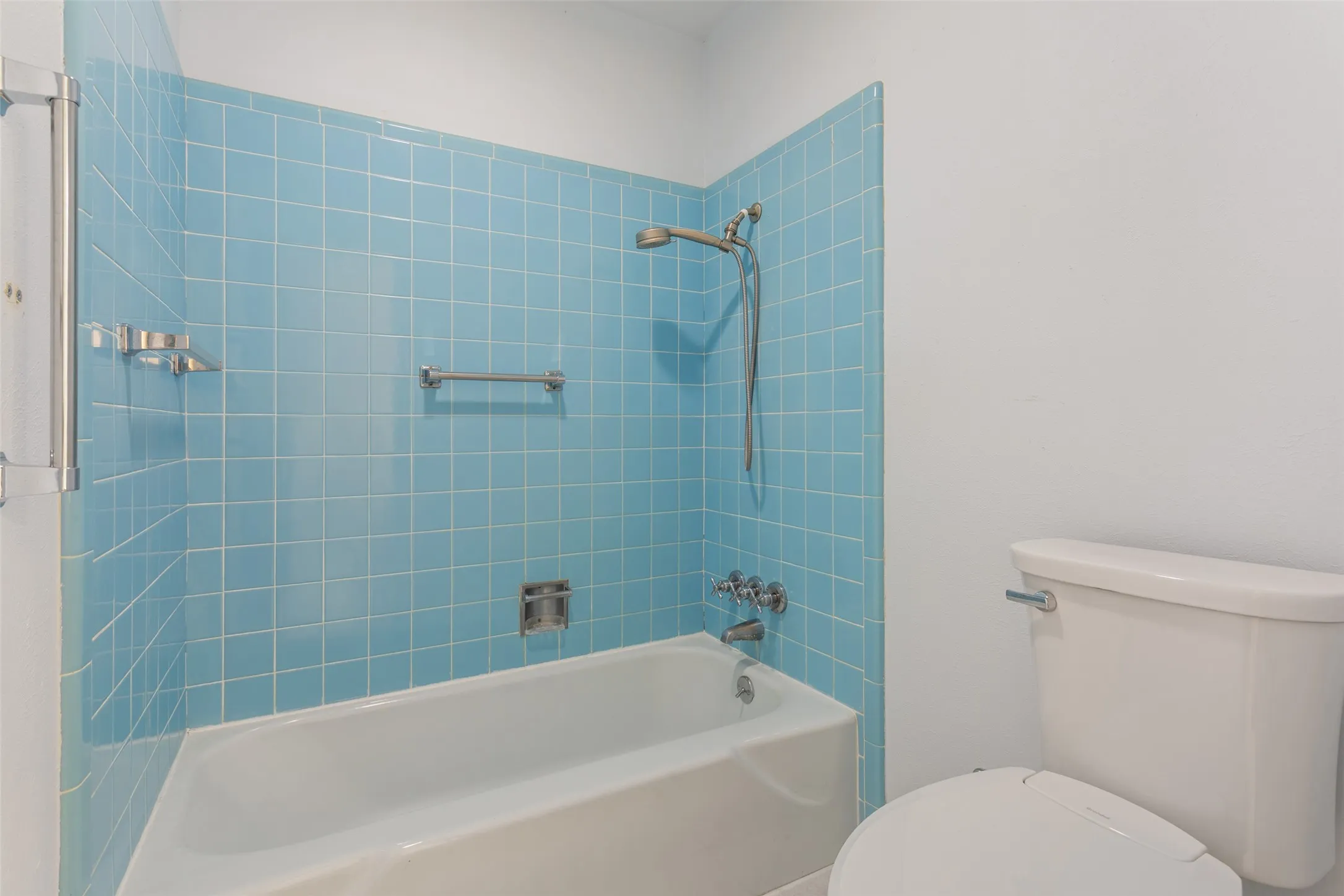 Single Family Residence For Sale in Mc Lennan County , 5201 Lake Highlands Drive, Waco, Texas 76710, 4 Bedroom, 2 Bathroom, Garage spaces, 2,772 Sqft, built in 1965, mls#21348451, Real Estate Agent in Waco, Homes For Sale in Mc Lennan county, Homes For Sale in Waco, Realtor in Waco Texas, Real Estate Brokerage Independent Realty Texas, Luminita Cordes Realtor