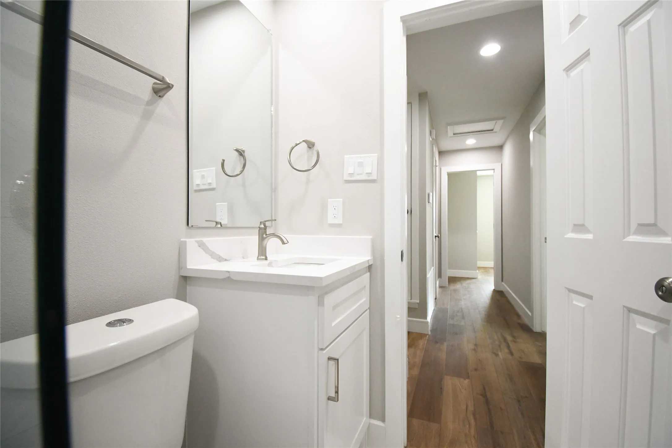 Single Family Residence For Rent in Dallas County , 2805 Cornell Circle, Irving, Texas 75062, 3 Bedroom, 2 Bathroom, 2 Garage spaces, 1,188 Sqft, built in 2024, mls#21348343, Real Estate Agent in Irving, Homes For Rent in Dallas county, Homes For Rent in Irving, Realtor in Irving Texas, Real Estate Brokerage Independent Realty Texas, Luminita Cordes Realtor