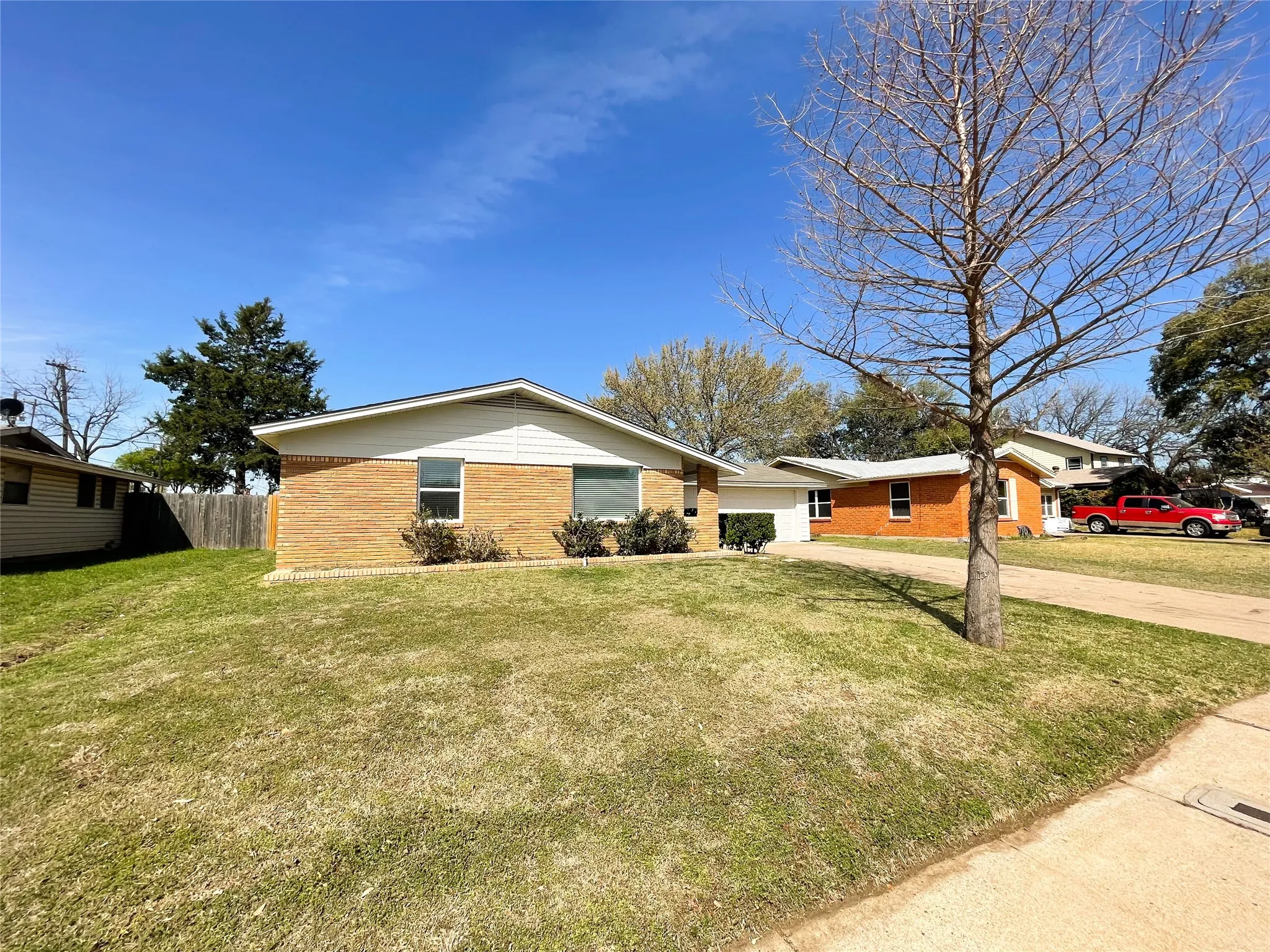 Single Family Residence For Rent in Dallas County , 2805 Cornell Circle, Irving, Texas 75062, 3 Bedroom, 2 Bathroom, 2 Garage spaces, 1,188 Sqft, built in 2024, mls#21348343, Real Estate Agent in Irving, Homes For Rent in Dallas county, Homes For Rent in Irving, Realtor in Irving Texas, Real Estate Brokerage Independent Realty Texas, Luminita Cordes Realtor