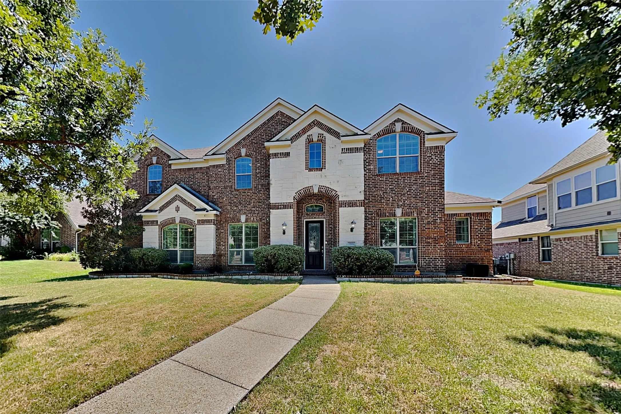 Single Family Residence For Rent in Dallas County , 3006 Knightsbridge Lane, Garland, Texas 75043, 5 Bedroom, 4 Bathroom, 2 Garage spaces, 4,361 Sqft, built in 2013, mls#21348105, Real Estate Agent in Garland, Homes For Rent in Dallas county, Homes For Rent in Garland, Realtor in Garland Texas, Real Estate Brokerage Independent Realty Texas, Luminita Cordes Realtor