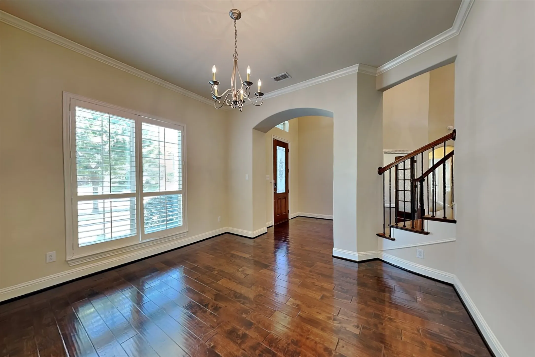 Single Family Residence For Rent in Dallas County , 3006 Knightsbridge Lane, Garland, Texas 75043, 5 Bedroom, 4 Bathroom, 2 Garage spaces, 4,361 Sqft, built in 2013, mls#21348105, Real Estate Agent in Garland, Homes For Rent in Dallas county, Homes For Rent in Garland, Realtor in Garland Texas, Real Estate Brokerage Independent Realty Texas, Luminita Cordes Realtor