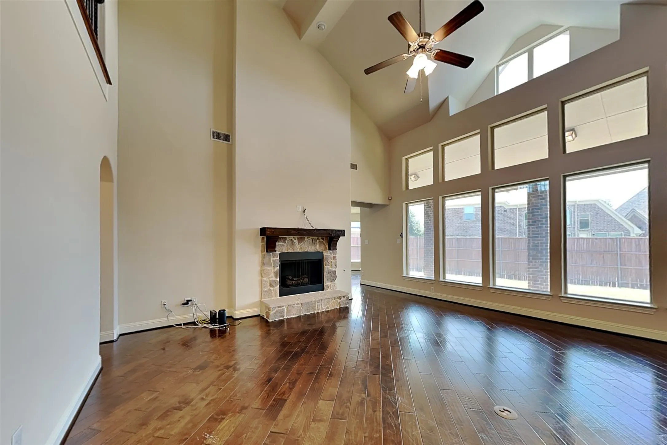 Single Family Residence For Rent in Dallas County , 3006 Knightsbridge Lane, Garland, Texas 75043, 5 Bedroom, 4 Bathroom, 2 Garage spaces, 4,361 Sqft, built in 2013, mls#21348105, Real Estate Agent in Garland, Homes For Rent in Dallas county, Homes For Rent in Garland, Realtor in Garland Texas, Real Estate Brokerage Independent Realty Texas, Luminita Cordes Realtor