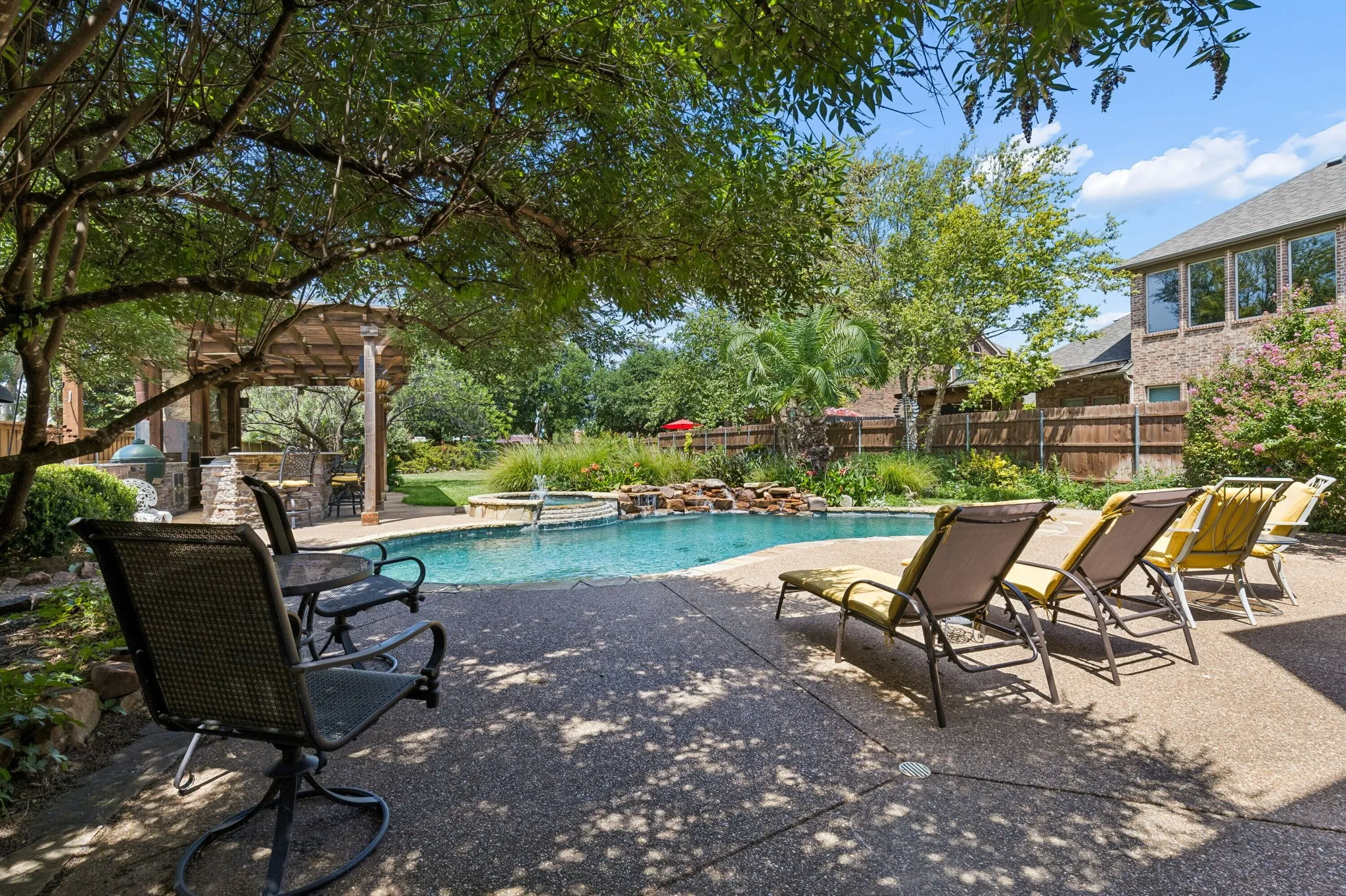 Single Family Residence For Sale in Tarrant County , 2004 Hayley Drive, Keller, Texas 76248, 4 Bedroom, 4 Bathroom, 2 Garage spaces, 3,628 Sqft, built in 2006, mls#21343929, Real Estate Agent in Keller, Homes For Sale in Tarrant county, Homes For Sale in Keller, Realtor in Keller Texas, Real Estate Brokerage Independent Realty Texas, Luminita Cordes Realtor