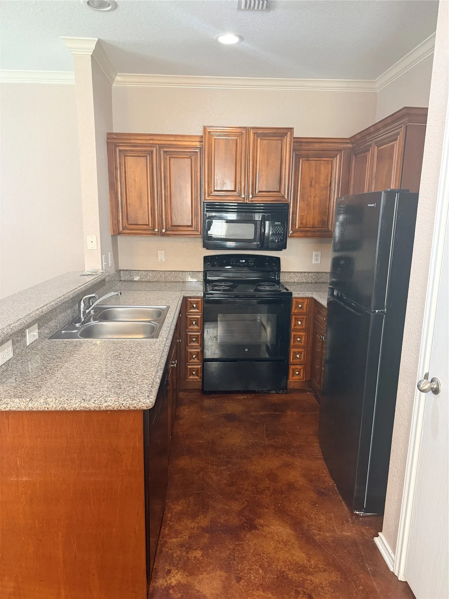 Townhouse For Rent in Tarrant County , 2318 Aldergate Drive, Arlington, Texas 76012, 3 Bedrooms, 3 Bathrooms, 1 Garage spaces, 1,206 Sqft, built in 2008, Price $1,750, mls#21348449, Real Estate Agent in Arlington, Homes For Rent in Tarrant county, Homes For Rent in Arlington, Realtor in Arlington Texas, Real Estate Brokerage Independent Realty Texas, Luminita Cordes Realtor