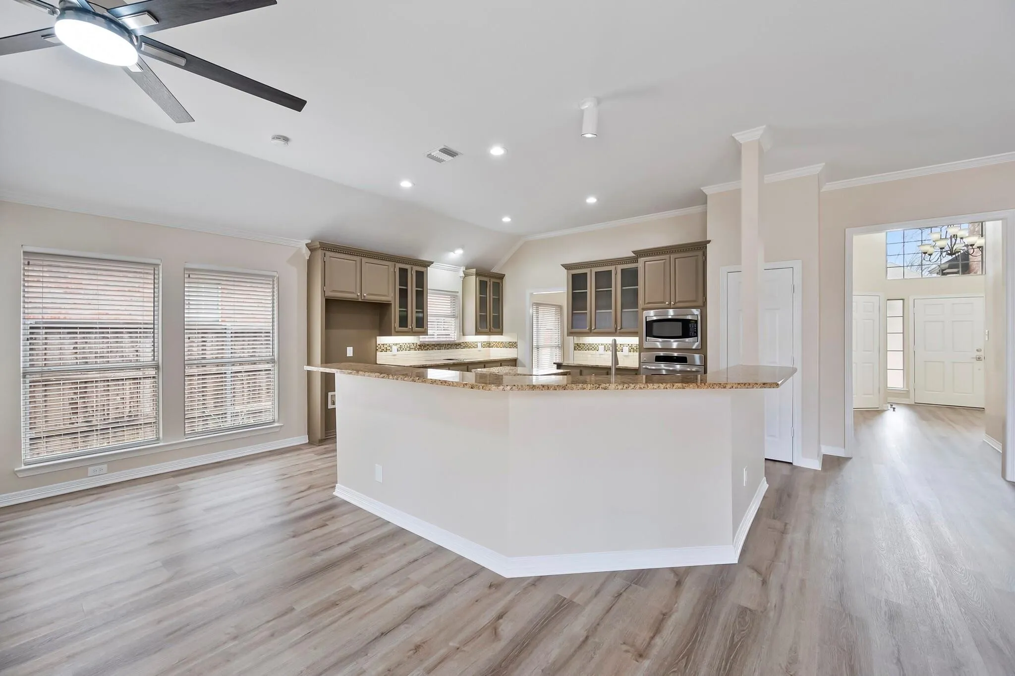 Single Family Residence For Rent in Dallas County , 326 Saddle Tree Trail, Coppell, Texas 75019, 4 Bedroom, 3 Bathroom, 2 Garage spaces, 2,433 Sqft, built in 1995, mls#21347972, Real Estate Agent in Coppell, Homes For Rent in Dallas county, Homes For Rent in Coppell, Realtor in Coppell Texas, Real Estate Brokerage Independent Realty Texas, Luminita Cordes Realtor