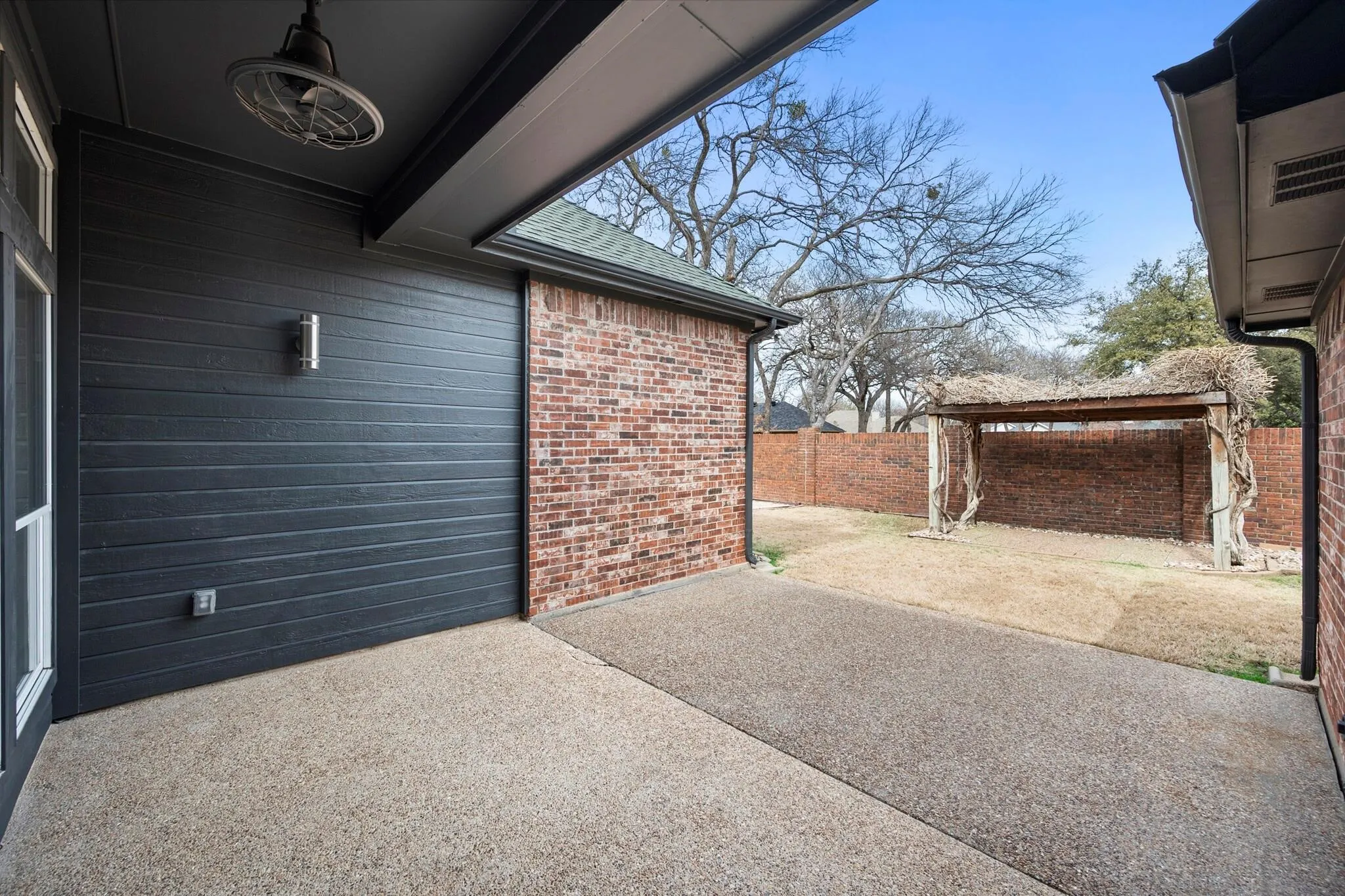 Single Family Residence For Rent in Dallas County , 326 Saddle Tree Trail, Coppell, Texas 75019, 4 Bedroom, 3 Bathroom, 2 Garage spaces, 2,433 Sqft, built in 1995, mls#21347972, Real Estate Agent in Coppell, Homes For Rent in Dallas county, Homes For Rent in Coppell, Realtor in Coppell Texas, Real Estate Brokerage Independent Realty Texas, Luminita Cordes Realtor