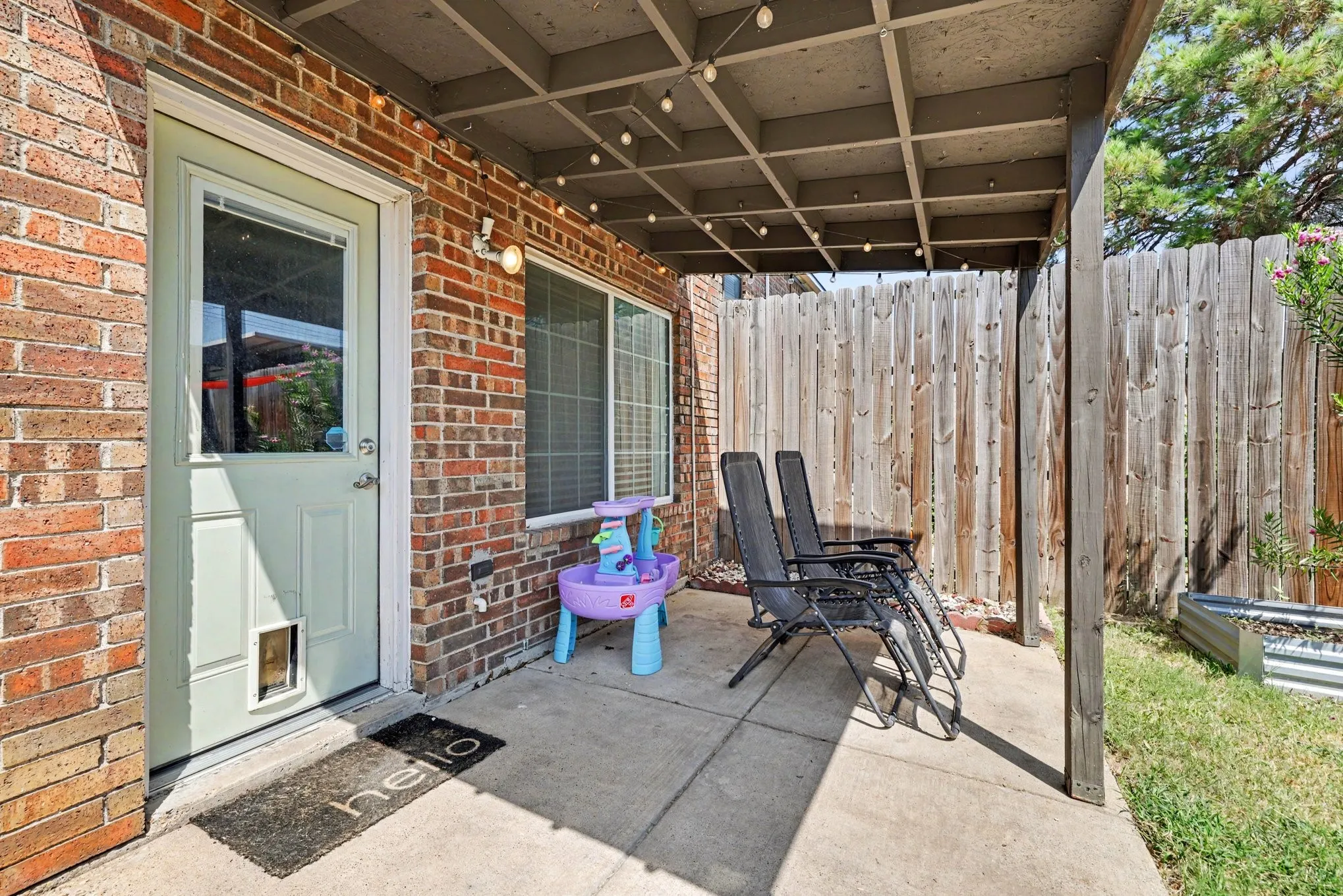 Townhouse For Sale in Dallas County , 311 Towne House Lane, Richardson, Texas 75081, 2 Bedroom, 2 Bathroom, Garage spaces, 1,224 Sqft, built in 1987, mls#21341815, Real Estate Agent in Richardson, Homes For Sale in Dallas county, Homes For Sale in Richardson, Realtor in Richardson Texas, Real Estate Brokerage Independent Realty Texas, Luminita Cordes Realtor