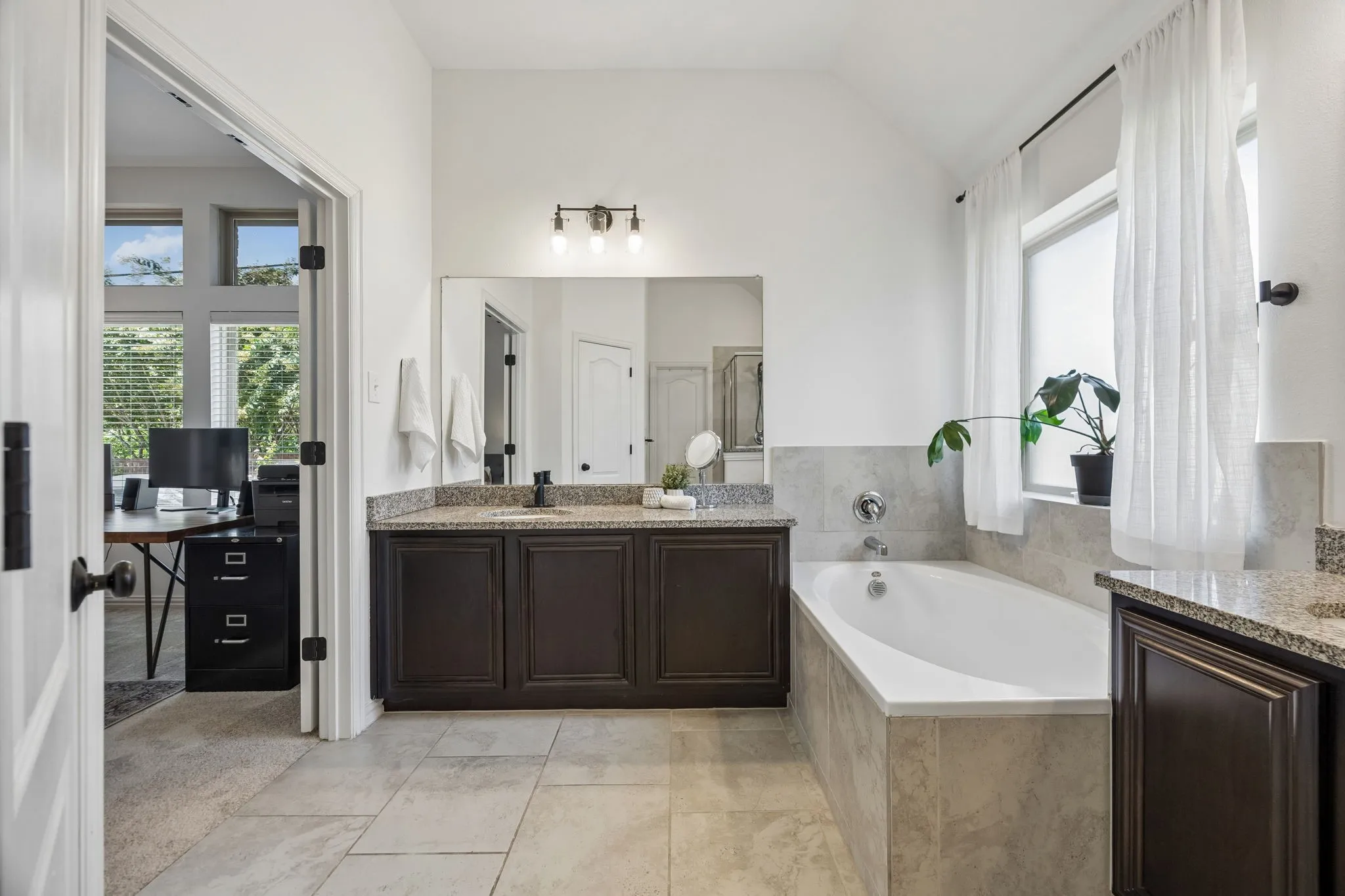 Single Family Residence For Sale in Collin County , 1714 Sherwood Drive, Anna, Texas 75409, 5 Bedroom, 3 Bathroom, 2 Garage spaces, 2,224 Sqft, built in 2017, mls#21343055, Real Estate Agent in Anna, Homes For Sale in Collin county, Homes For Sale in Anna, Realtor in Anna Texas, Real Estate Brokerage Independent Realty Texas, Luminita Cordes Realtor