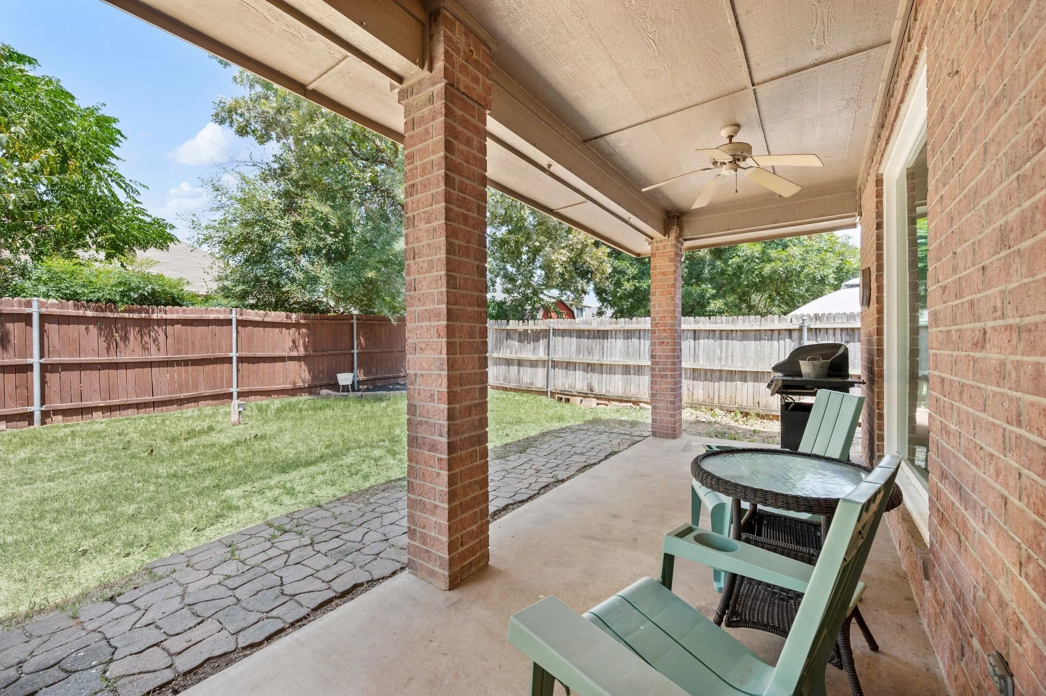 Single Family Residence For Sale in Tarrant County , 9045 Tyne Trail, Fort Worth, Texas 76118, 4 Bedroom, 4 Bathroom, 2 Garage spaces, 3,047 Sqft, built in 1994, mls#21346925, Real Estate Agent in Fort Worth, Homes For Sale in Tarrant county, Homes For Sale in Fort Worth, Realtor in Fort Worth Texas, Real Estate Brokerage Independent Realty Texas, Luminita Cordes Realtor