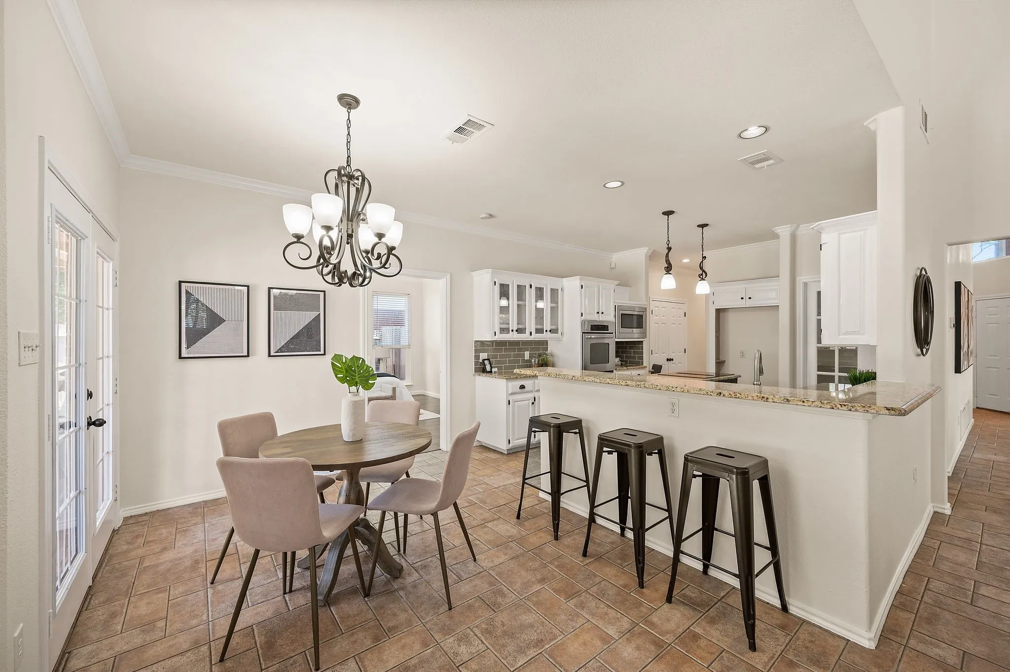 Single Family Residence For Sale in Tarrant County , 9045 Tyne Trail, Fort Worth, Texas 76118, 4 Bedroom, 4 Bathroom, 2 Garage spaces, 3,047 Sqft, built in 1994, mls#21346925, Real Estate Agent in Fort Worth, Homes For Sale in Tarrant county, Homes For Sale in Fort Worth, Realtor in Fort Worth Texas, Real Estate Brokerage Independent Realty Texas, Luminita Cordes Realtor
