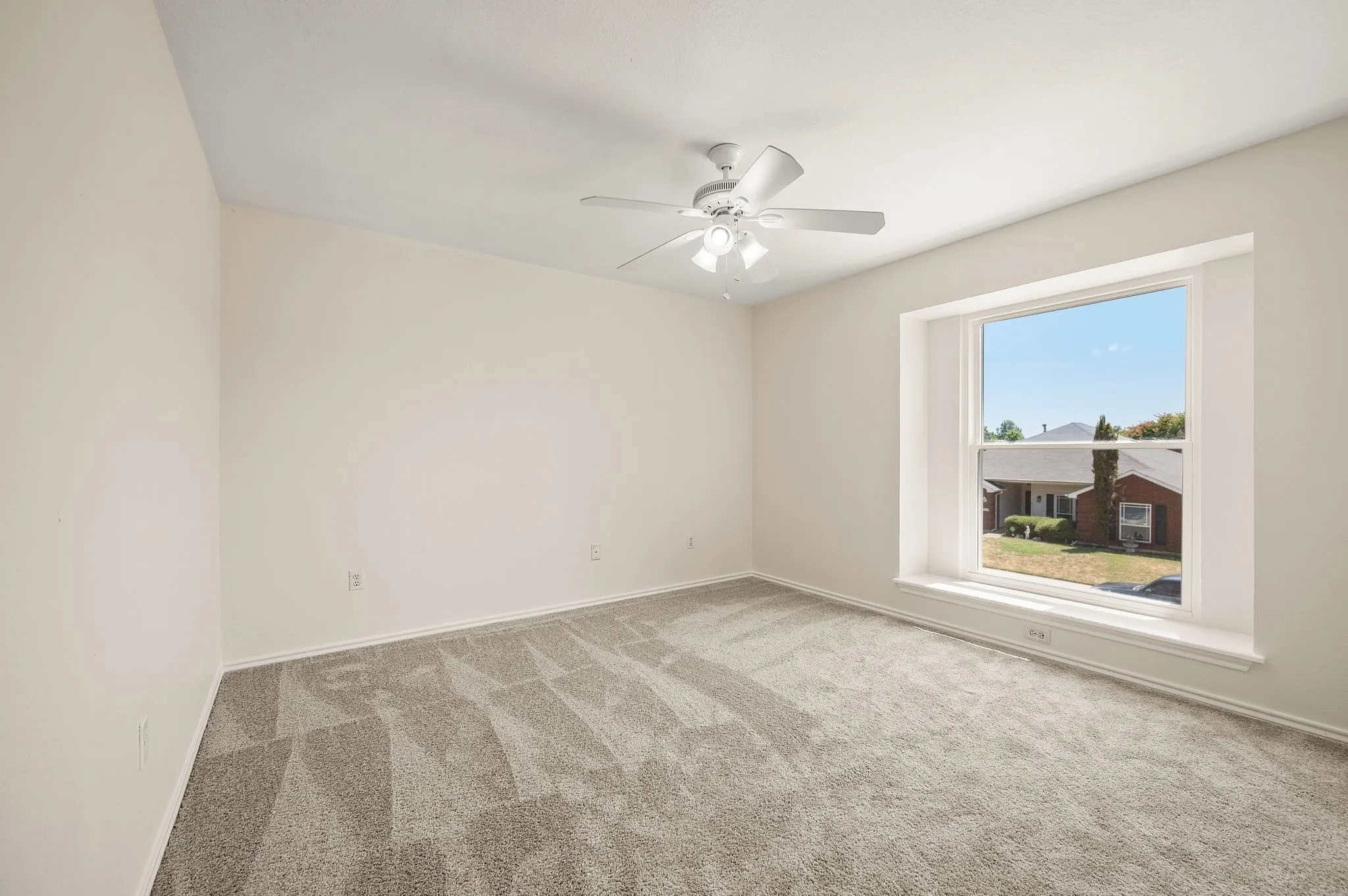 Single Family Residence For Sale in Tarrant County , 9045 Tyne Trail, Fort Worth, Texas 76118, 4 Bedroom, 4 Bathroom, 2 Garage spaces, 3,047 Sqft, built in 1994, mls#21346925, Real Estate Agent in Fort Worth, Homes For Sale in Tarrant county, Homes For Sale in Fort Worth, Realtor in Fort Worth Texas, Real Estate Brokerage Independent Realty Texas, Luminita Cordes Realtor