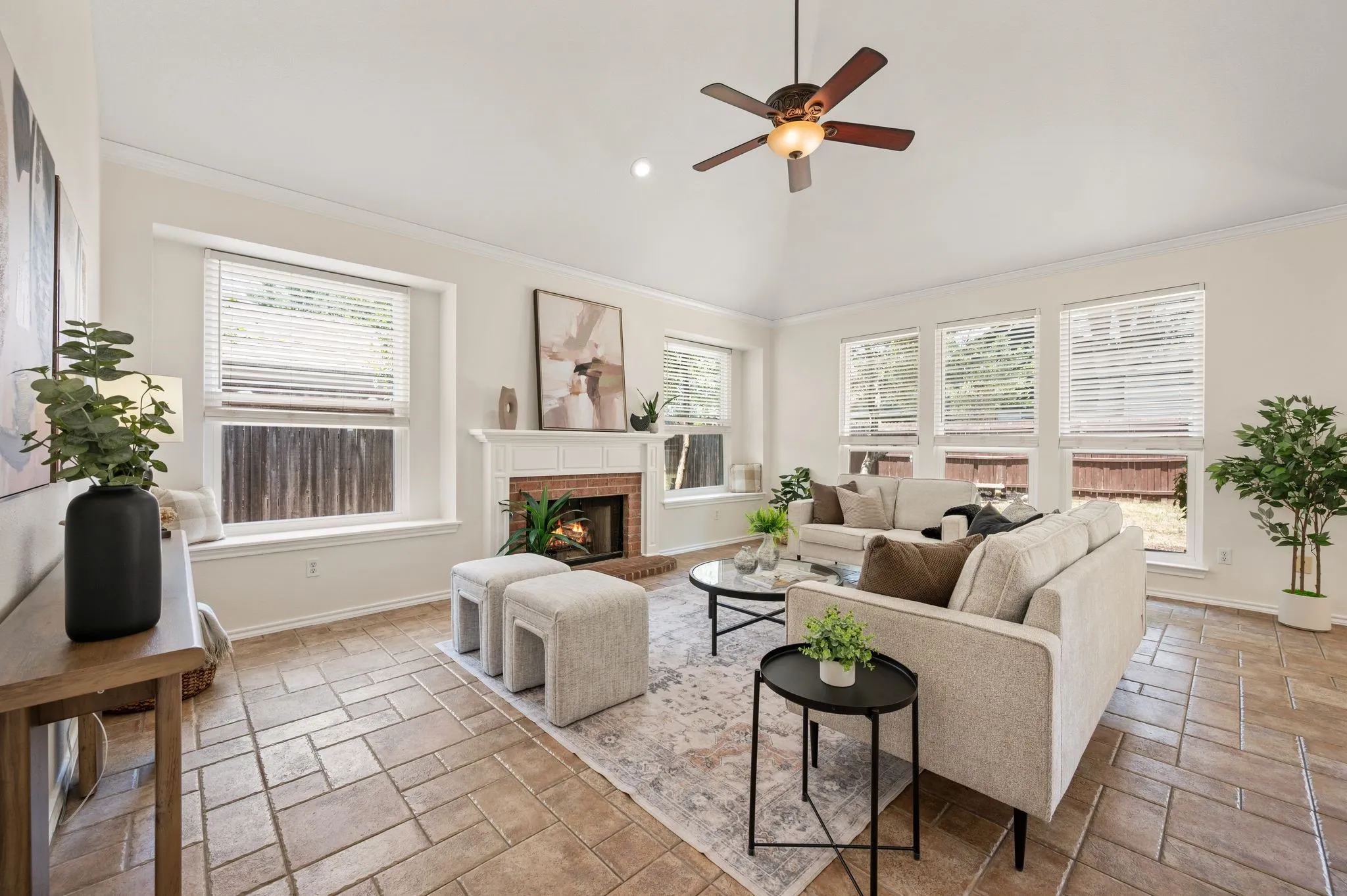 Single Family Residence For Sale in Tarrant County , 9045 Tyne Trail, Fort Worth, Texas 76118, 4 Bedroom, 4 Bathroom, 2 Garage spaces, 3,047 Sqft, built in 1994, mls#21346925, Real Estate Agent in Fort Worth, Homes For Sale in Tarrant county, Homes For Sale in Fort Worth, Realtor in Fort Worth Texas, Real Estate Brokerage Independent Realty Texas, Luminita Cordes Realtor