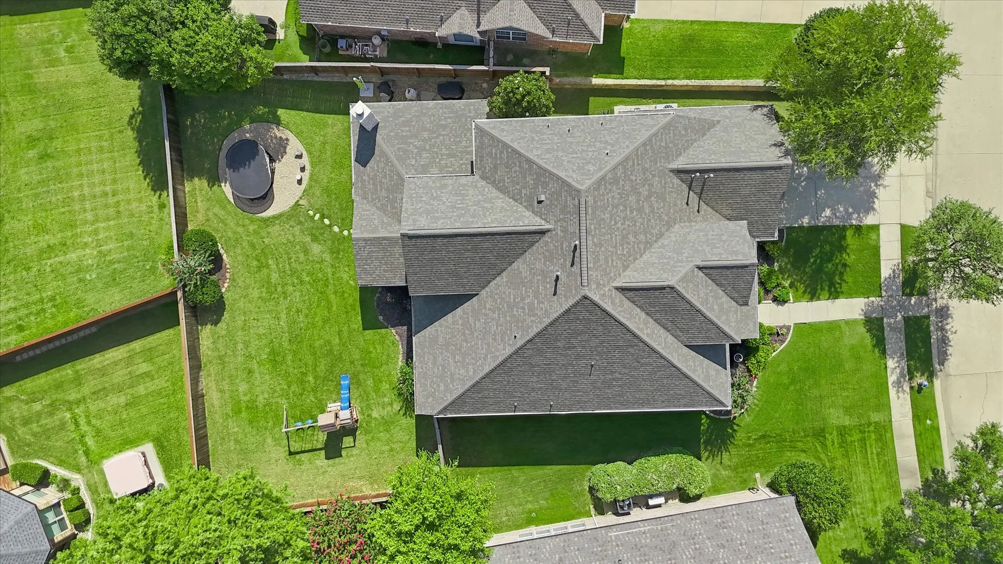 Single Family Residence For Sale in Denton County , 541 Hunter Street, Lantana, Texas 76226, 5 Bedroom, 4 Bathroom, 2 Garage spaces, 3,453 Sqft, built in 2003, mls#21347347, Real Estate Agent in Lantana, Homes For Sale in Denton county, Homes For Sale in Lantana, Realtor in Lantana Texas, Real Estate Brokerage Independent Realty Texas, Luminita Cordes Realtor