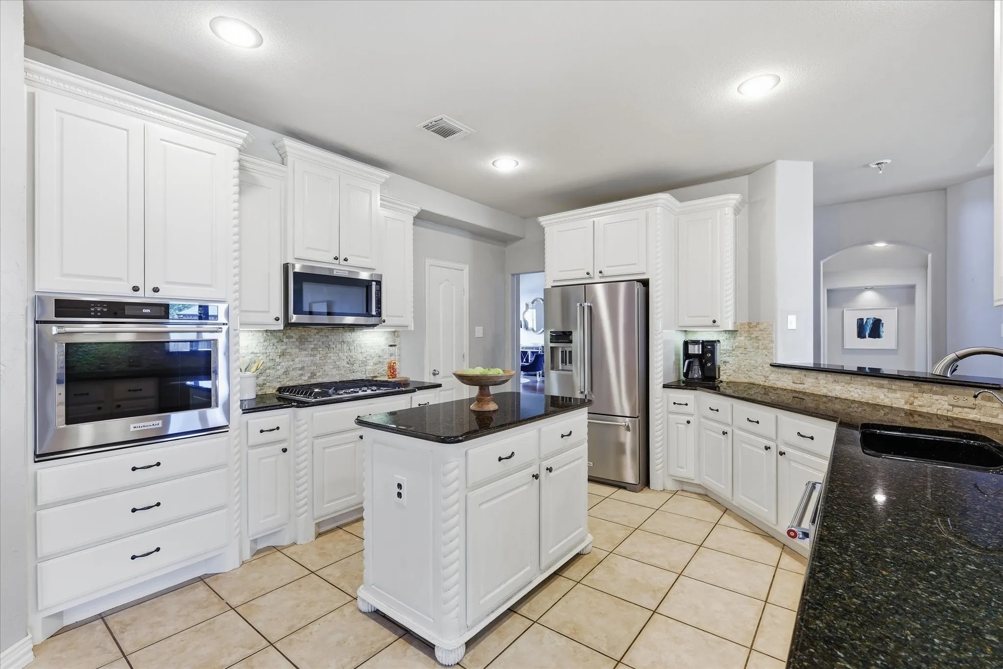 Single Family Residence For Sale in Denton County , 541 Hunter Street, Lantana, Texas 76226, 5 Bedroom, 4 Bathroom, 2 Garage spaces, 3,453 Sqft, built in 2003, mls#21347347, Real Estate Agent in Lantana, Homes For Sale in Denton county, Homes For Sale in Lantana, Realtor in Lantana Texas, Real Estate Brokerage Independent Realty Texas, Luminita Cordes Realtor