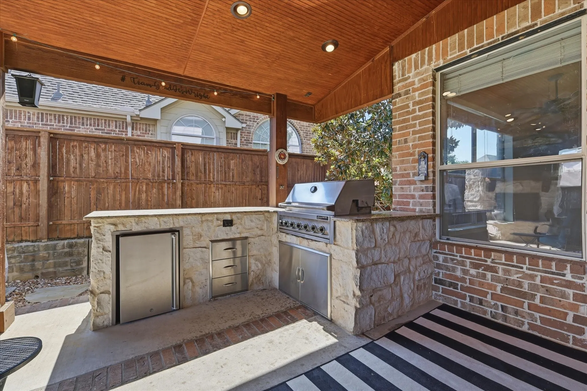 Single Family Residence For Sale in Denton County , 541 Hunter Street, Lantana, Texas 76226, 5 Bedroom, 4 Bathroom, 2 Garage spaces, 3,453 Sqft, built in 2003, mls#21347347, Real Estate Agent in Lantana, Homes For Sale in Denton county, Homes For Sale in Lantana, Realtor in Lantana Texas, Real Estate Brokerage Independent Realty Texas, Luminita Cordes Realtor