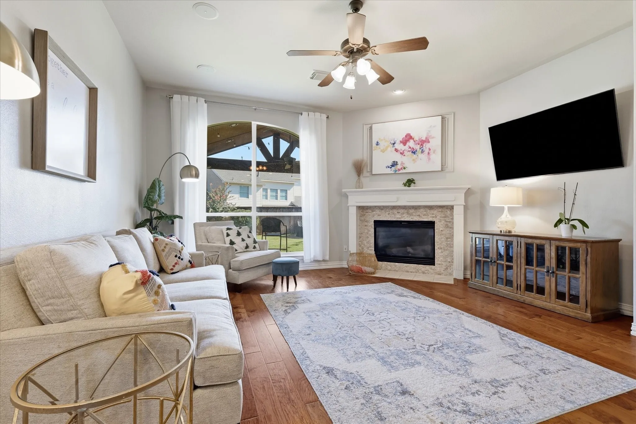 Single Family Residence For Sale in Denton County , 541 Hunter Street, Lantana, Texas 76226, 5 Bedroom, 4 Bathroom, 2 Garage spaces, 3,453 Sqft, built in 2003, mls#21347347, Real Estate Agent in Lantana, Homes For Sale in Denton county, Homes For Sale in Lantana, Realtor in Lantana Texas, Real Estate Brokerage Independent Realty Texas, Luminita Cordes Realtor