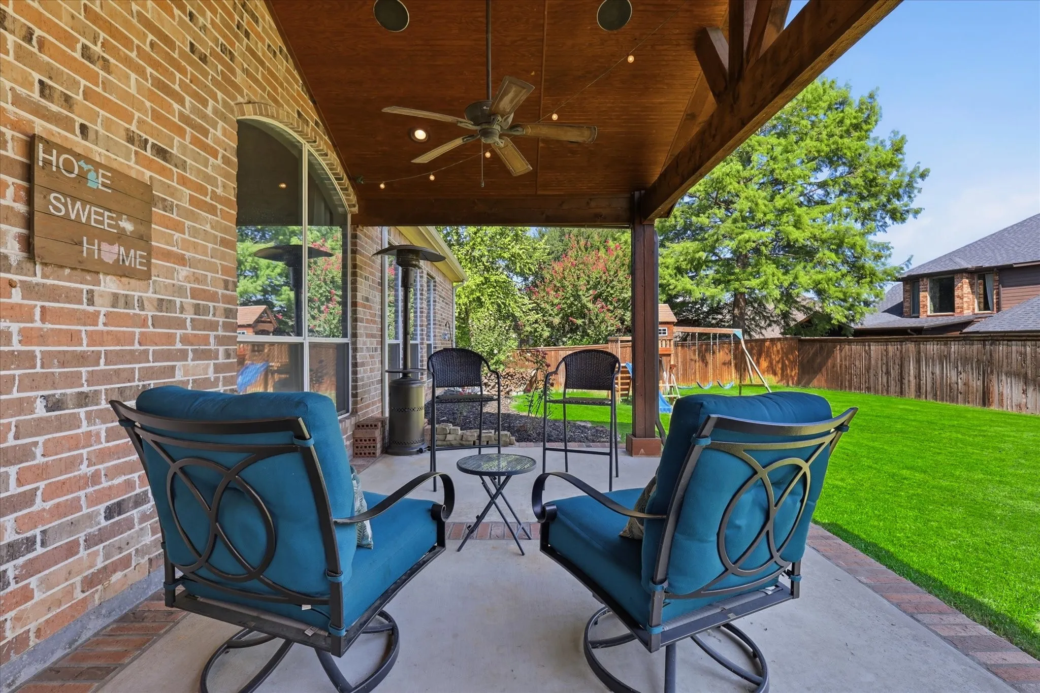 Single Family Residence For Sale in Denton County , 541 Hunter Street, Lantana, Texas 76226, 5 Bedroom, 4 Bathroom, 2 Garage spaces, 3,453 Sqft, built in 2003, mls#21347347, Real Estate Agent in Lantana, Homes For Sale in Denton county, Homes For Sale in Lantana, Realtor in Lantana Texas, Real Estate Brokerage Independent Realty Texas, Luminita Cordes Realtor