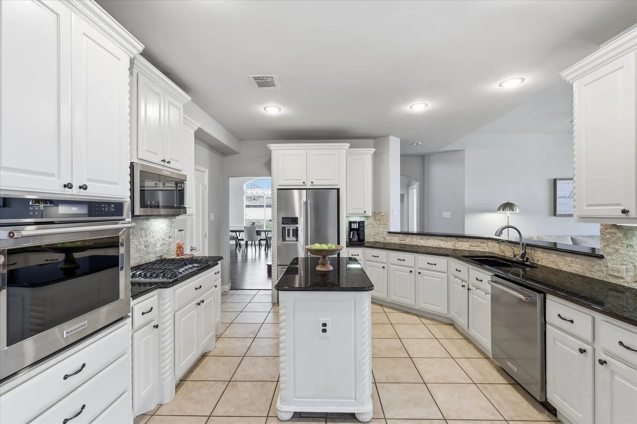 Single Family Residence For Sale in Denton County , 541 Hunter Street, Lantana, Texas 76226, 5 Bedroom, 4 Bathroom, 2 Garage spaces, 3,453 Sqft, built in 2003, mls#21347347, Real Estate Agent in Lantana, Homes For Sale in Denton county, Homes For Sale in Lantana, Realtor in Lantana Texas, Real Estate Brokerage Independent Realty Texas, Luminita Cordes Realtor