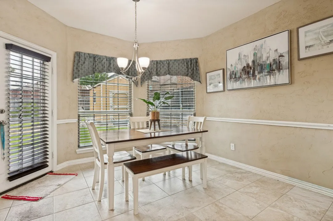 Single Family Residence For Sale in Dallas County , 1708 River Run Drive, De Soto, Texas 75115, 5 Bedroom, 4 Bathroom, 2 Garage spaces, 3,558 Sqft, built in 2016, mls#21342375, Real Estate Agent in De Soto, Homes For Sale in Dallas county, Homes For Sale in De Soto, Realtor in De Soto Texas, Real Estate Brokerage Independent Realty Texas, Luminita Cordes Realtor