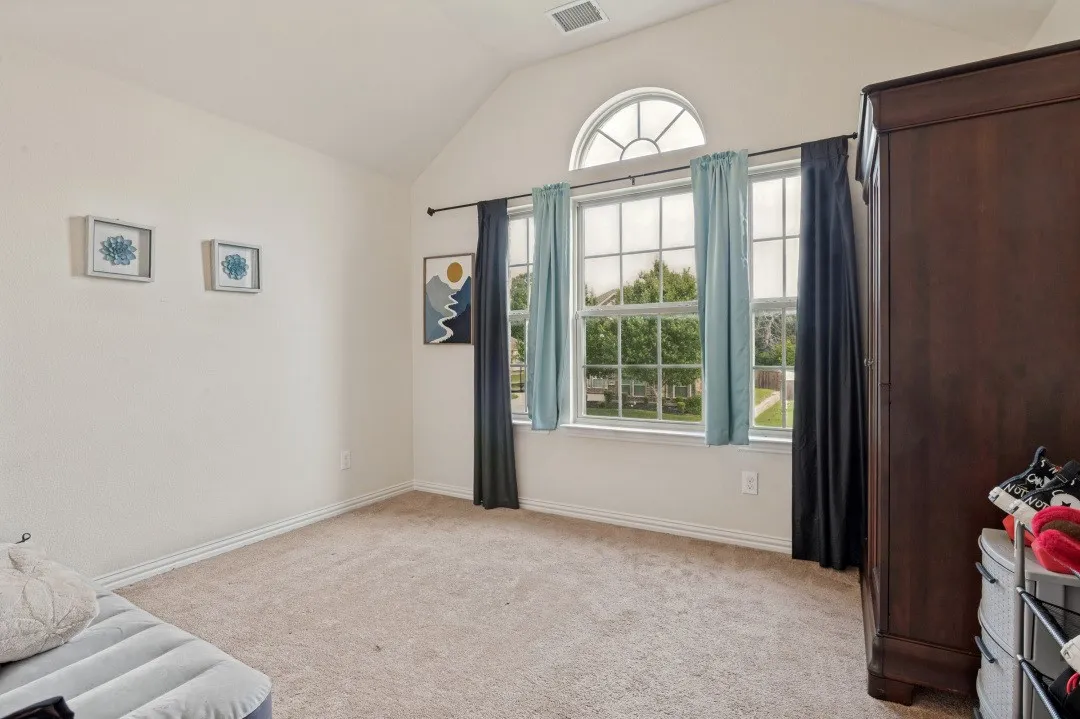 Single Family Residence For Sale in Dallas County , 1708 River Run Drive, De Soto, Texas 75115, 5 Bedroom, 4 Bathroom, 2 Garage spaces, 3,558 Sqft, built in 2016, mls#21342375, Real Estate Agent in De Soto, Homes For Sale in Dallas county, Homes For Sale in De Soto, Realtor in De Soto Texas, Real Estate Brokerage Independent Realty Texas, Luminita Cordes Realtor