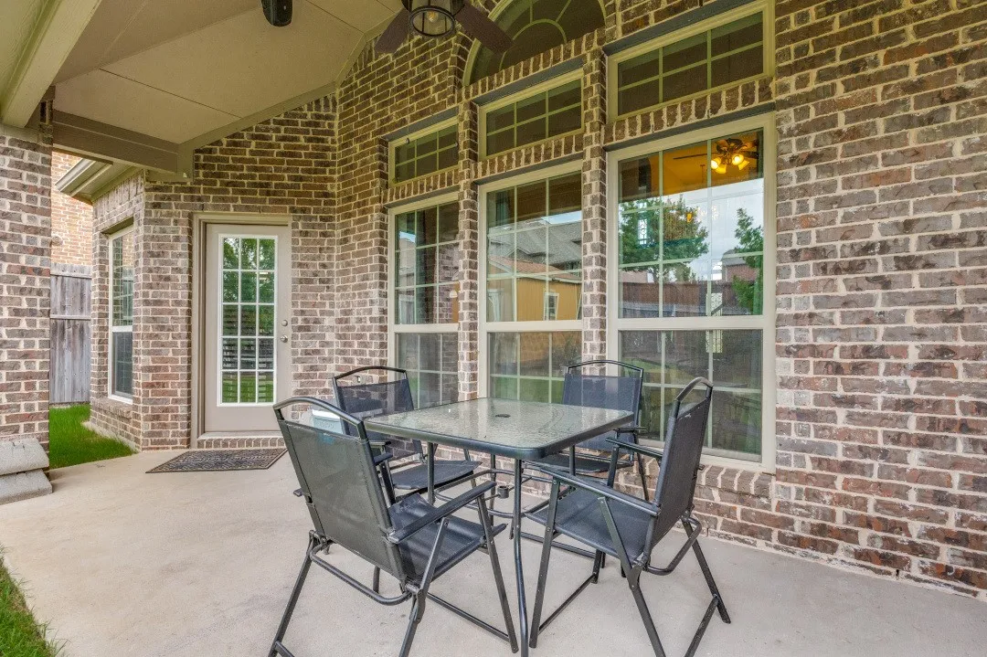 Single Family Residence For Sale in Dallas County , 1708 River Run Drive, De Soto, Texas 75115, 5 Bedroom, 4 Bathroom, 2 Garage spaces, 3,558 Sqft, built in 2016, mls#21342375, Real Estate Agent in De Soto, Homes For Sale in Dallas county, Homes For Sale in De Soto, Realtor in De Soto Texas, Real Estate Brokerage Independent Realty Texas, Luminita Cordes Realtor