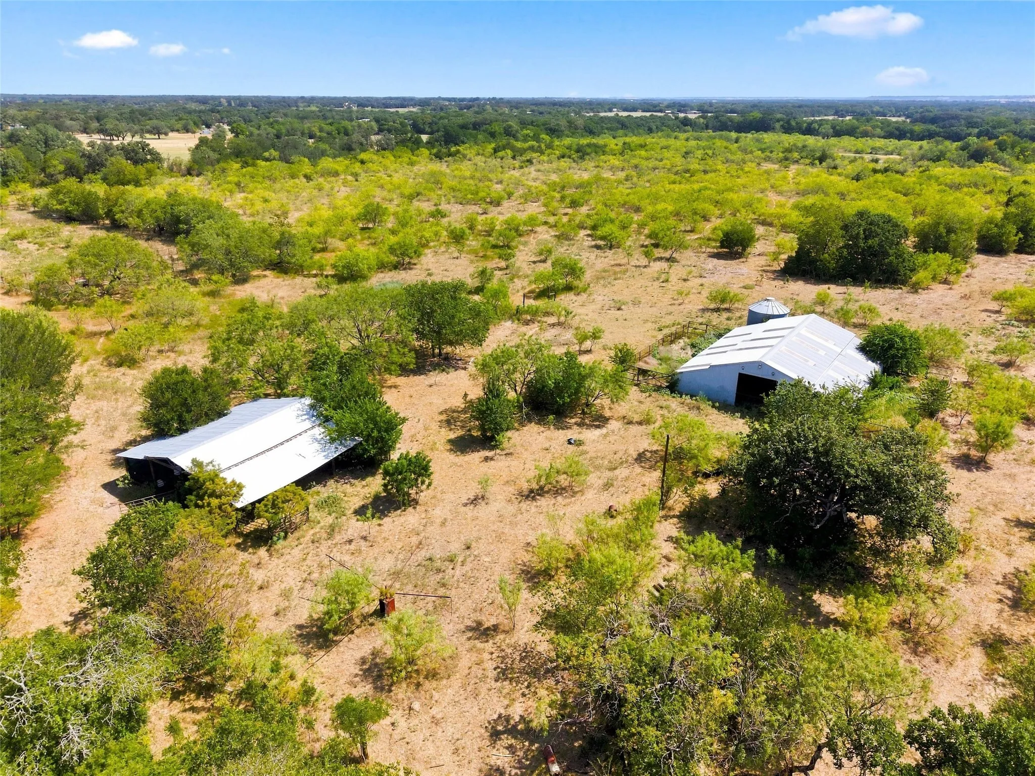 Single Family Residence For Sale in Mc Lennan County , 1816 Wesley Chapel Road, Gholson, Texas 76705, 3 Bedroom, 2 Bathroom, Garage spaces, 1,556 Sqft, built in 1960, mls#21346195, Real Estate Agent in Gholson, Homes For Sale in Mc Lennan county, Homes For Sale in Gholson, Realtor in Gholson Texas, Real Estate Brokerage Independent Realty Texas, Luminita Cordes Realtor