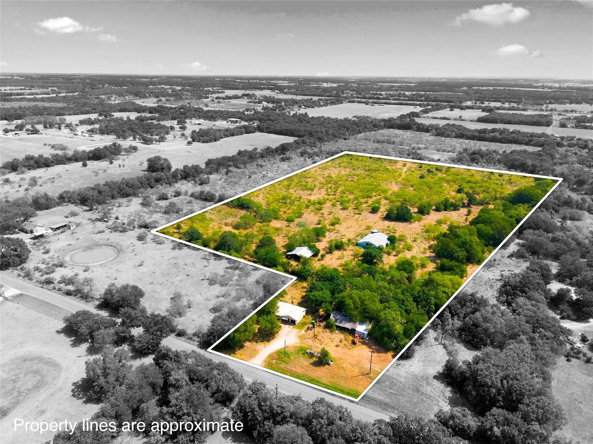 Single Family Residence For Sale in Mc Lennan County , 1816 Wesley Chapel Road, Gholson, Texas 76705, 3 Bedroom, 2 Bathroom, Garage spaces, 1,556 Sqft, built in 1960, mls#21346195, Real Estate Agent in Gholson, Homes For Sale in Mc Lennan county, Homes For Sale in Gholson, Realtor in Gholson Texas, Real Estate Brokerage Independent Realty Texas, Luminita Cordes Realtor