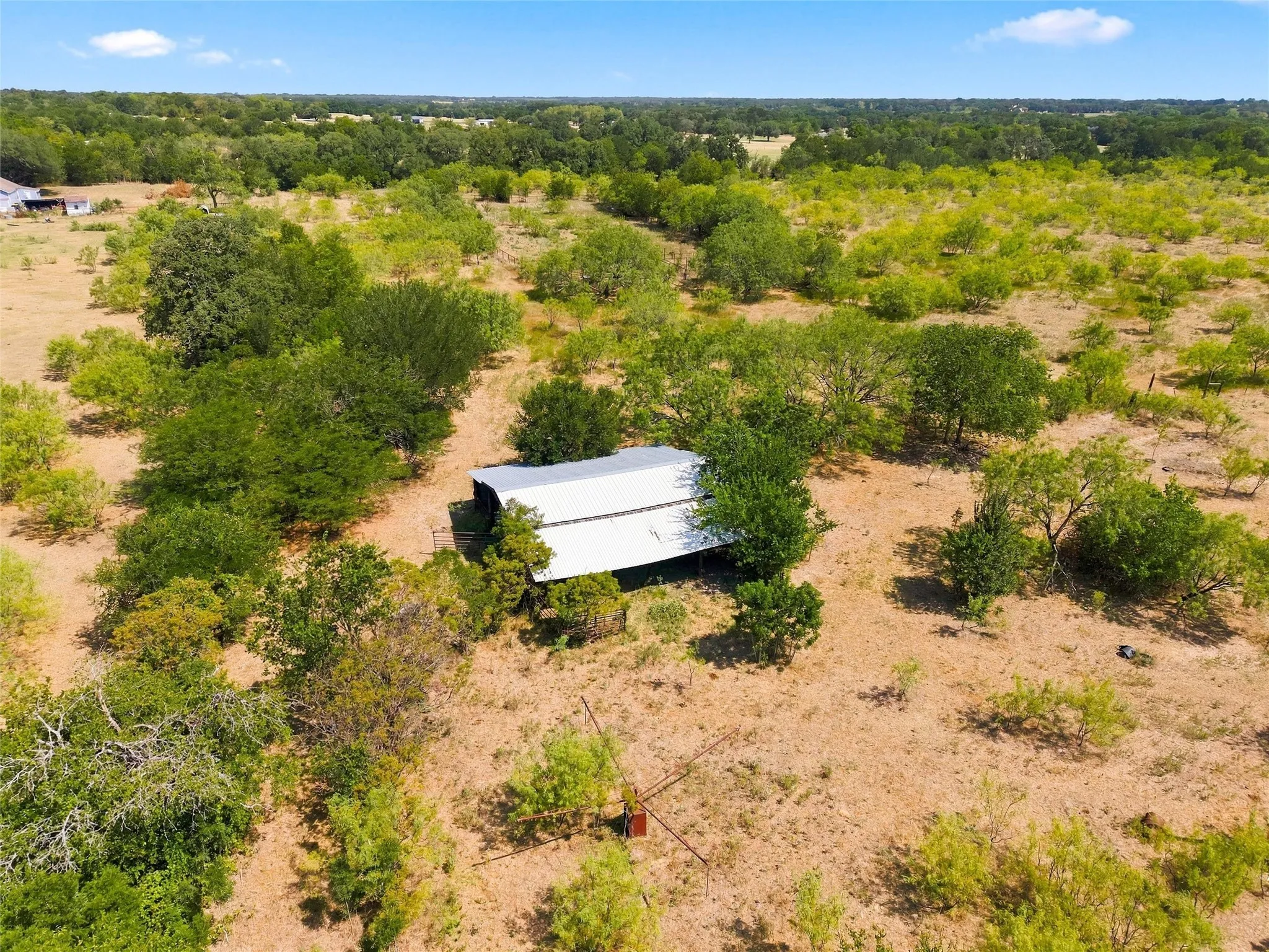 Single Family Residence For Sale in Mc Lennan County , 1816 Wesley Chapel Road, Gholson, Texas 76705, 3 Bedroom, 2 Bathroom, Garage spaces, 1,556 Sqft, built in 1960, mls#21346195, Real Estate Agent in Gholson, Homes For Sale in Mc Lennan county, Homes For Sale in Gholson, Realtor in Gholson Texas, Real Estate Brokerage Independent Realty Texas, Luminita Cordes Realtor