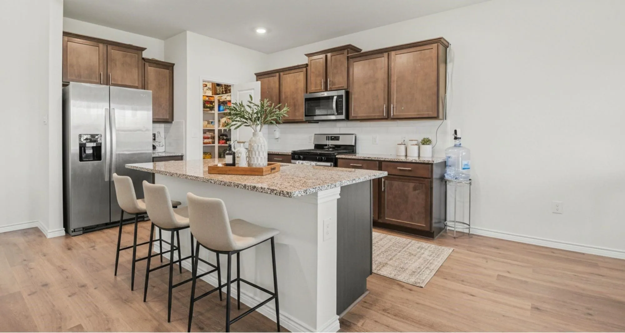 Single Family Residence For Rent in Collin County , 1613 Grand Villa Street, Princeton, Texas 75407, 4 Bedroom, 3 Bathroom, 2 Garage spaces, 2,357 Sqft, built in 2023, mls#21348589, Real Estate Agent in Princeton, Homes For Rent in Collin county, Homes For Rent in Princeton, Realtor in Princeton Texas, Real Estate Brokerage Independent Realty Texas, Luminita Cordes Realtor