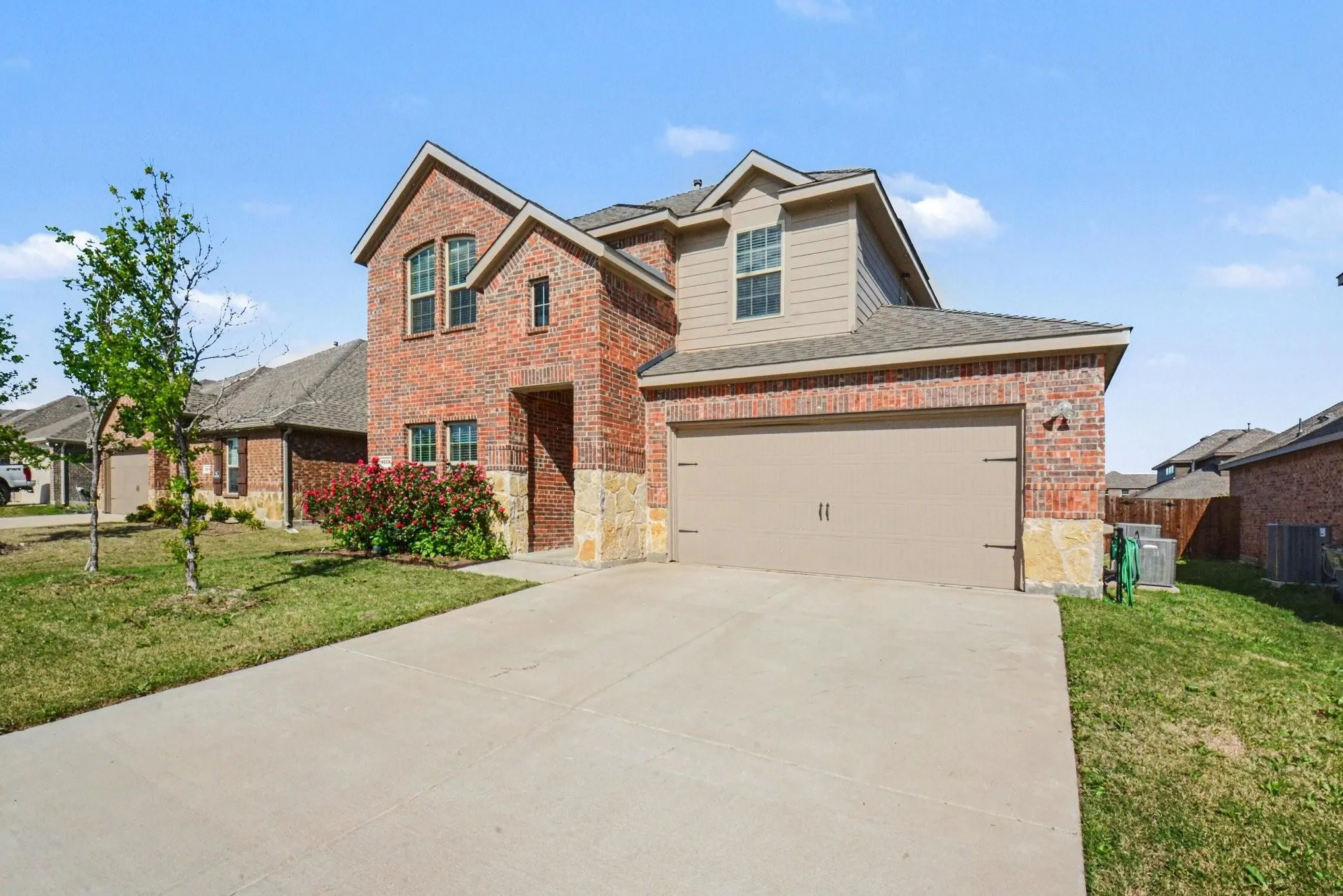 Single Family Residence For Rent in Collin County , 1613 Grand Villa Street, Princeton, Texas 75407, 4 Bedroom, 3 Bathroom, 2 Garage spaces, 2,357 Sqft, built in 2023, mls#21348589, Real Estate Agent in Princeton, Homes For Rent in Collin county, Homes For Rent in Princeton, Realtor in Princeton Texas, Real Estate Brokerage Independent Realty Texas, Luminita Cordes Realtor
