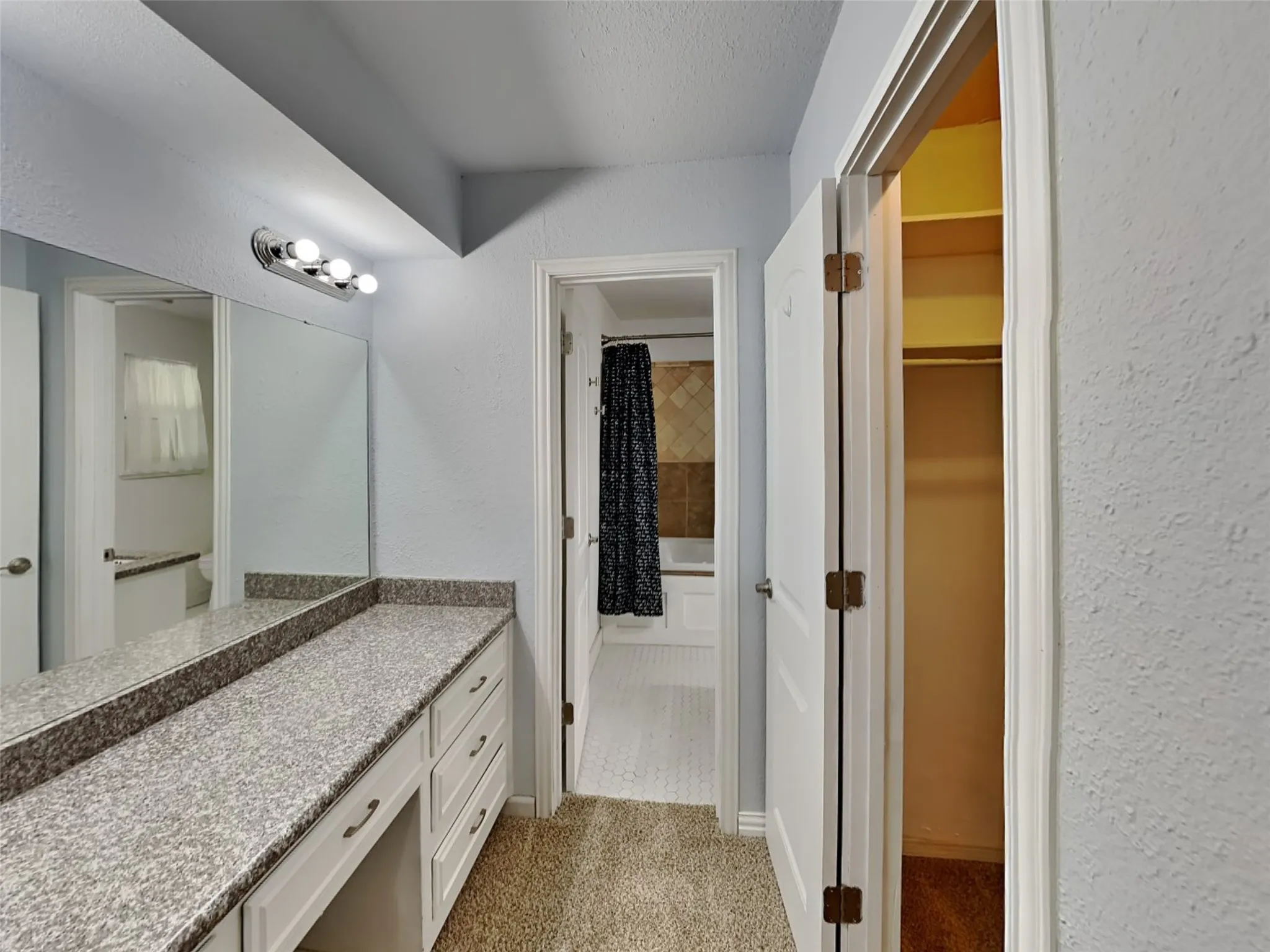 Single Family Residence For Rent in Tarrant County , 3704 Astoria Drive, Arlington, Texas 76013, 4 Bedroom, 4 Bathroom, 2 Garage spaces, 2,374 Sqft, built in 1968, mls#21348606, Real Estate Agent in Arlington, Homes For Rent in Tarrant county, Homes For Rent in Arlington, Realtor in Arlington Texas, Real Estate Brokerage Independent Realty Texas, Luminita Cordes Realtor