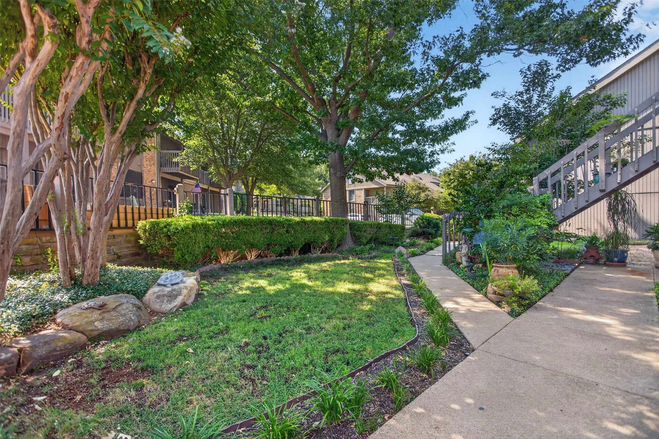 Front walk way to condo