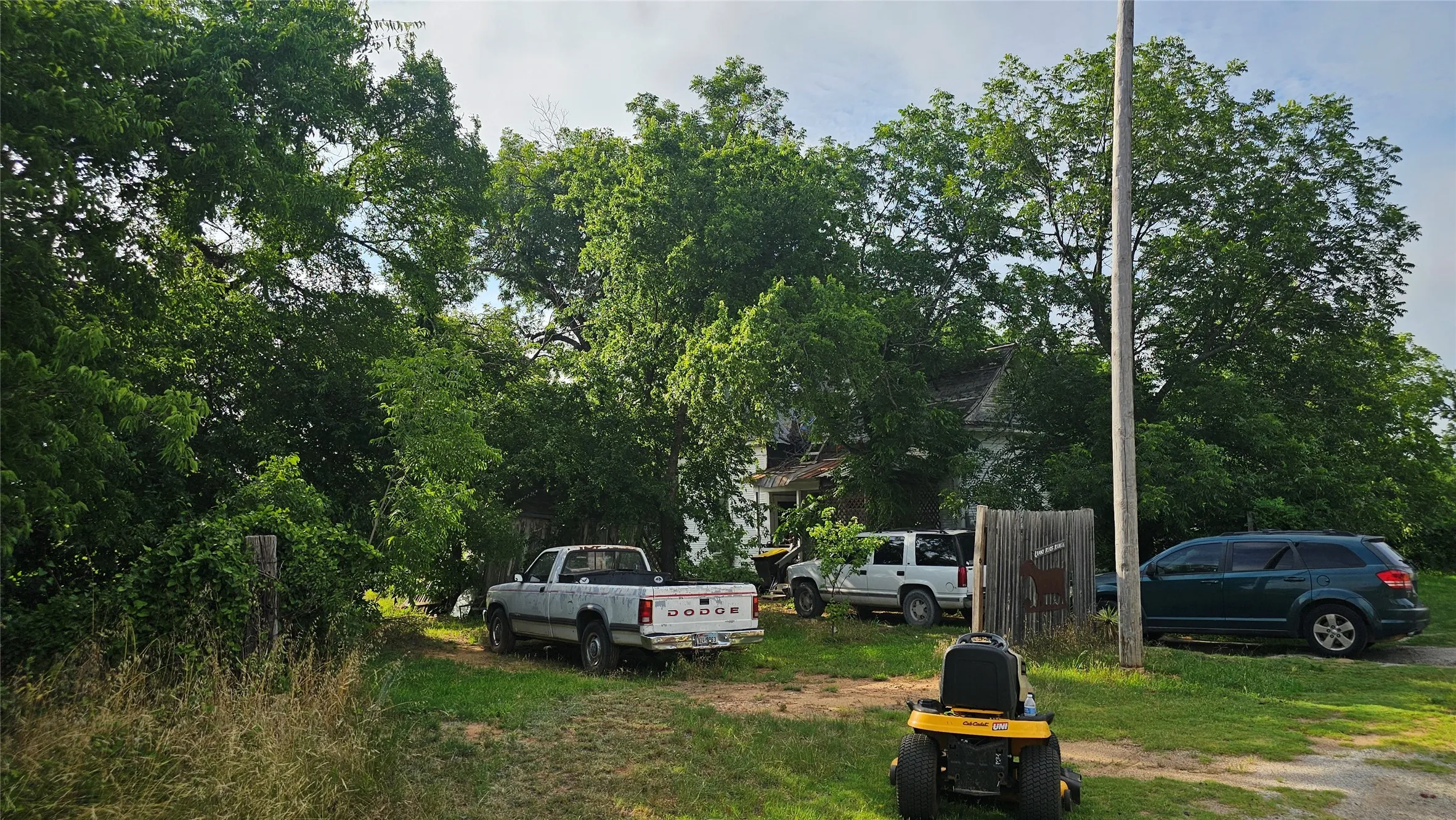 Single Family Residence For Sale in Palo Pinto County , 201 E Pecan Street, Mingus, Texas 76463, 3 Bedrooms, 1 Bathroom, Garage spaces, 972 Sqft, built in 1940, Price $65,000, mls#21348613, Real Estate Agent in Mingus, Homes For Sale in Palo Pinto county, Homes For Sale in Mingus, Realtor in Mingus Texas, Real Estate Brokerage Independent Realty Texas, Luminita Cordes Realtor
