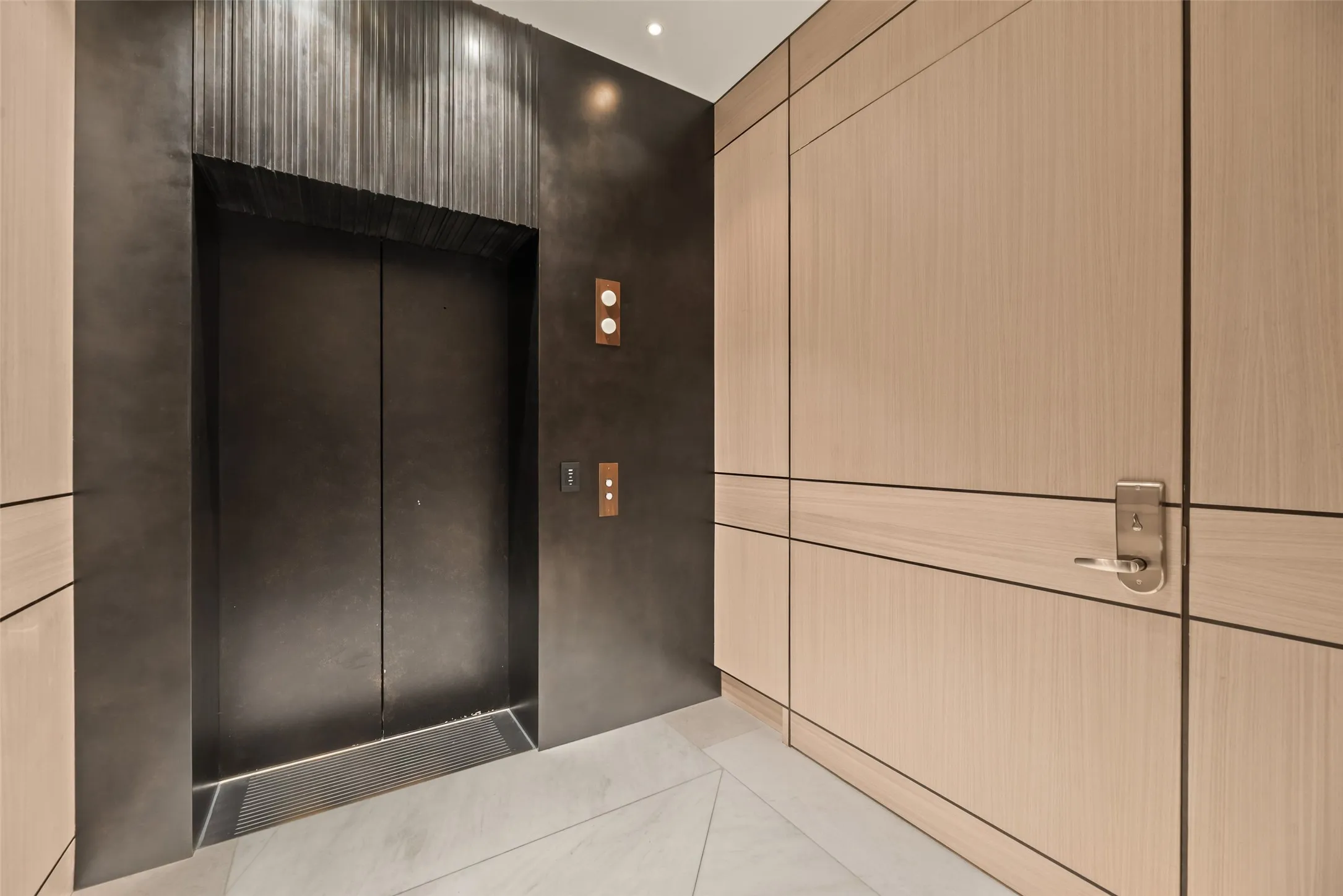 Condominium For Sale in Dallas County , 2300 Wolf Street 8A, Dallas, Texas 75201, 3 Bedrooms, 4 Bathrooms, 3 Garage spaces, 3,948 Sqft, built in 2021, Price $5,250,000, mls#21332221, Real Estate Agent in Dallas, Homes For Sale in Dallas county, Homes For Sale in Dallas, Realtor in Dallas Texas, Real Estate Brokerage Independent Realty Texas, Luminita Cordes Realtor