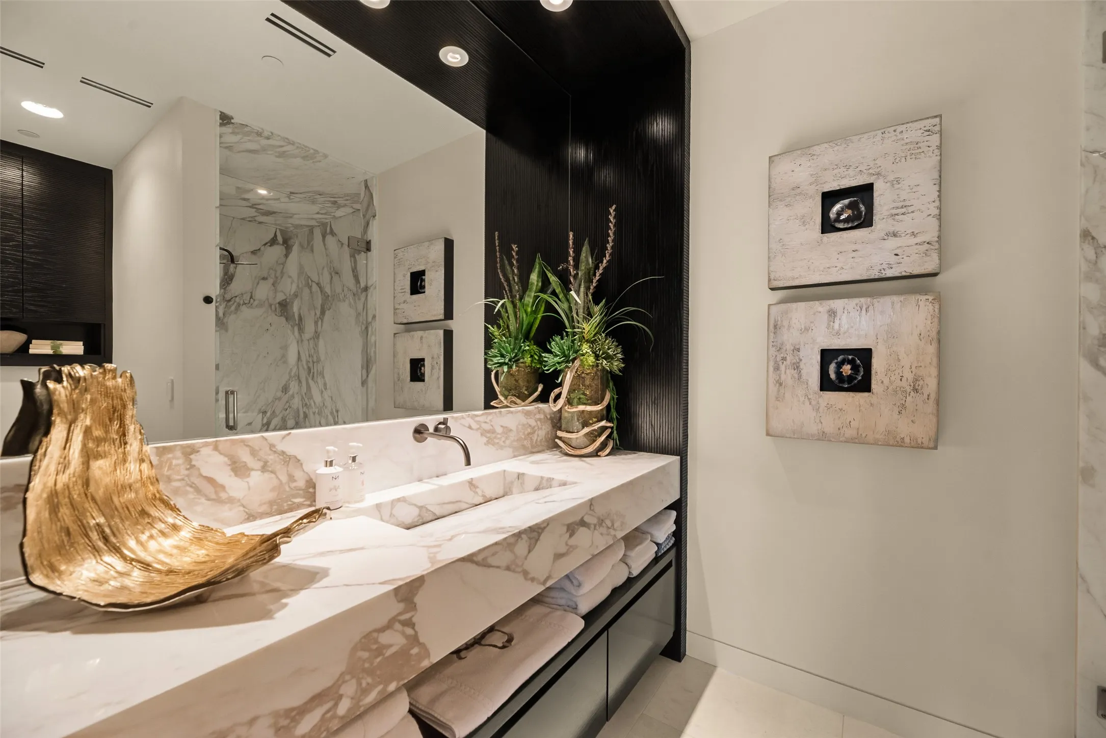 Condominium For Sale in Dallas County , 2300 Wolf Street 8A, Dallas, Texas 75201, 3 Bedrooms, 4 Bathrooms, 3 Garage spaces, 3,948 Sqft, built in 2021, Price $5,250,000, mls#21332221, Real Estate Agent in Dallas, Homes For Sale in Dallas county, Homes For Sale in Dallas, Realtor in Dallas Texas, Real Estate Brokerage Independent Realty Texas, Luminita Cordes Realtor