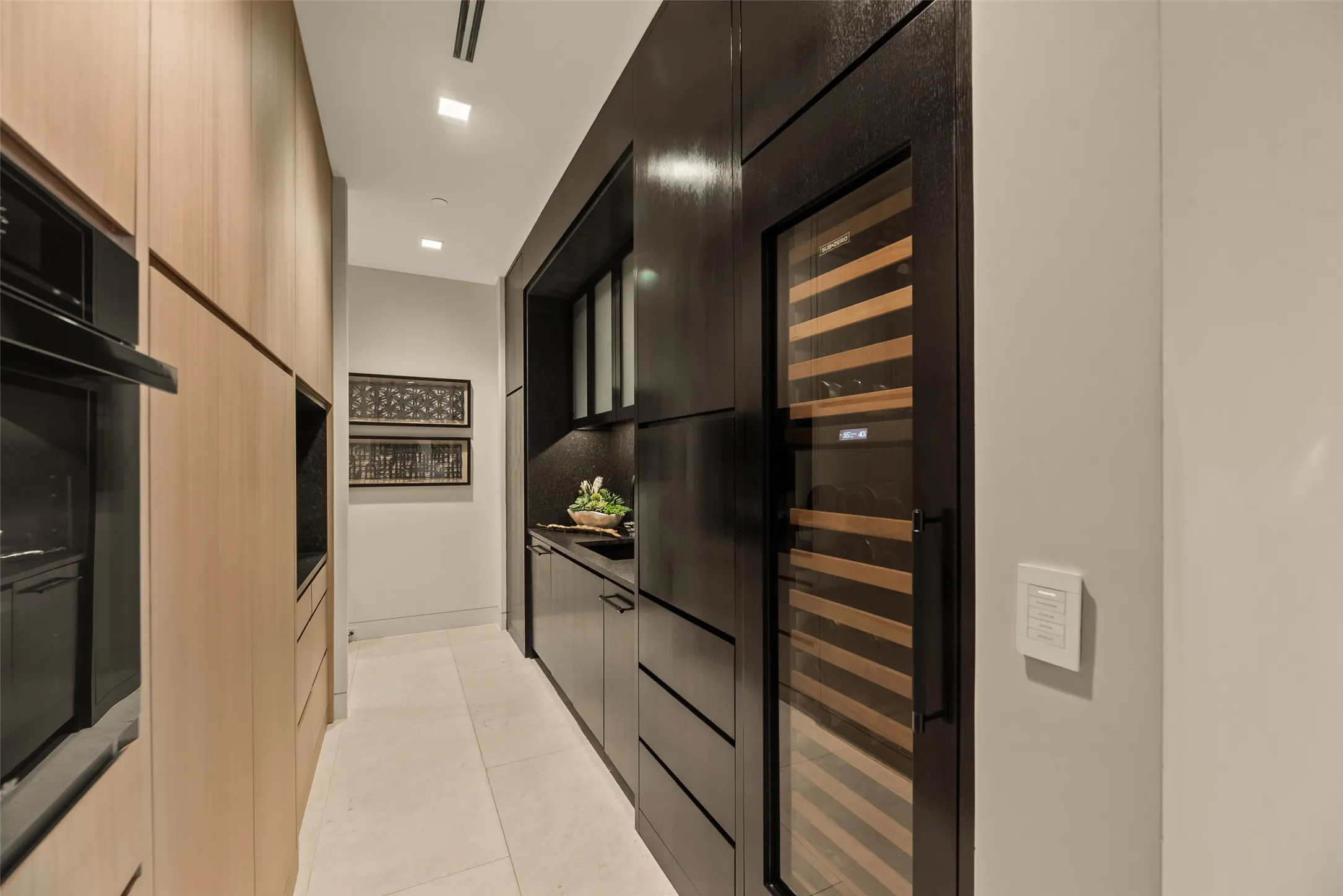 Condominium For Sale in Dallas County , 2300 Wolf Street 8A, Dallas, Texas 75201, 3 Bedrooms, 4 Bathrooms, 3 Garage spaces, 3,948 Sqft, built in 2021, Price $5,250,000, mls#21332221, Real Estate Agent in Dallas, Homes For Sale in Dallas county, Homes For Sale in Dallas, Realtor in Dallas Texas, Real Estate Brokerage Independent Realty Texas, Luminita Cordes Realtor
