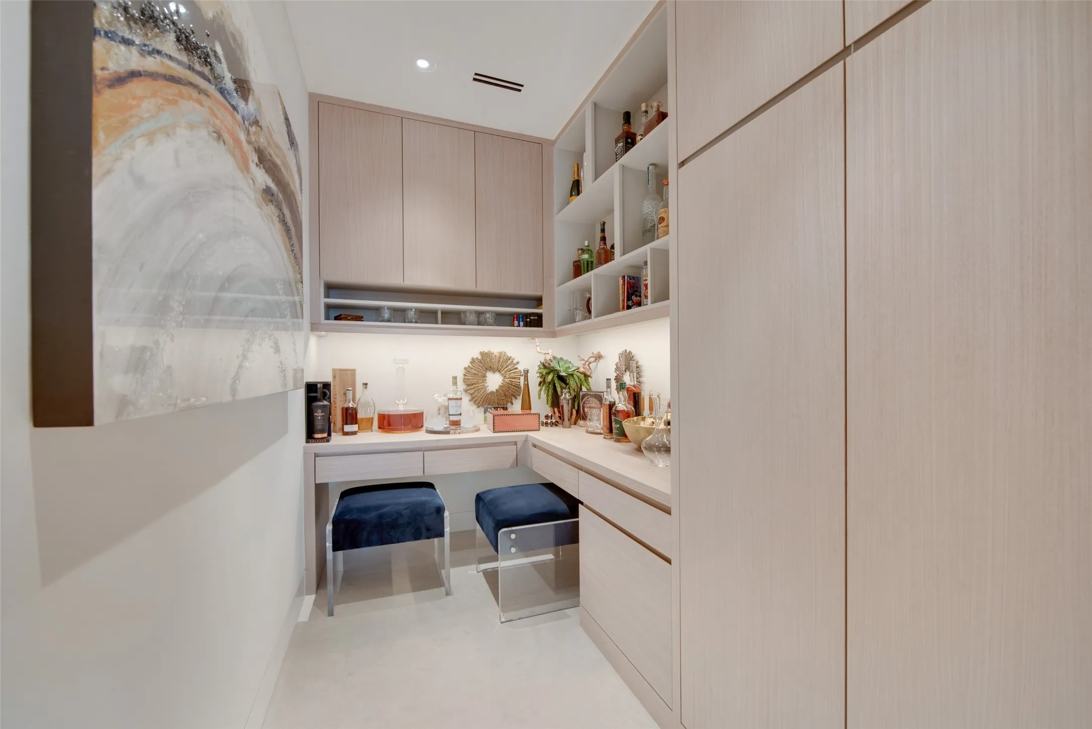 Condominium For Sale in Dallas County , 2300 Wolf Street 8A, Dallas, Texas 75201, 3 Bedrooms, 4 Bathrooms, 3 Garage spaces, 3,948 Sqft, built in 2021, Price $5,250,000, mls#21332221, Real Estate Agent in Dallas, Homes For Sale in Dallas county, Homes For Sale in Dallas, Realtor in Dallas Texas, Real Estate Brokerage Independent Realty Texas, Luminita Cordes Realtor