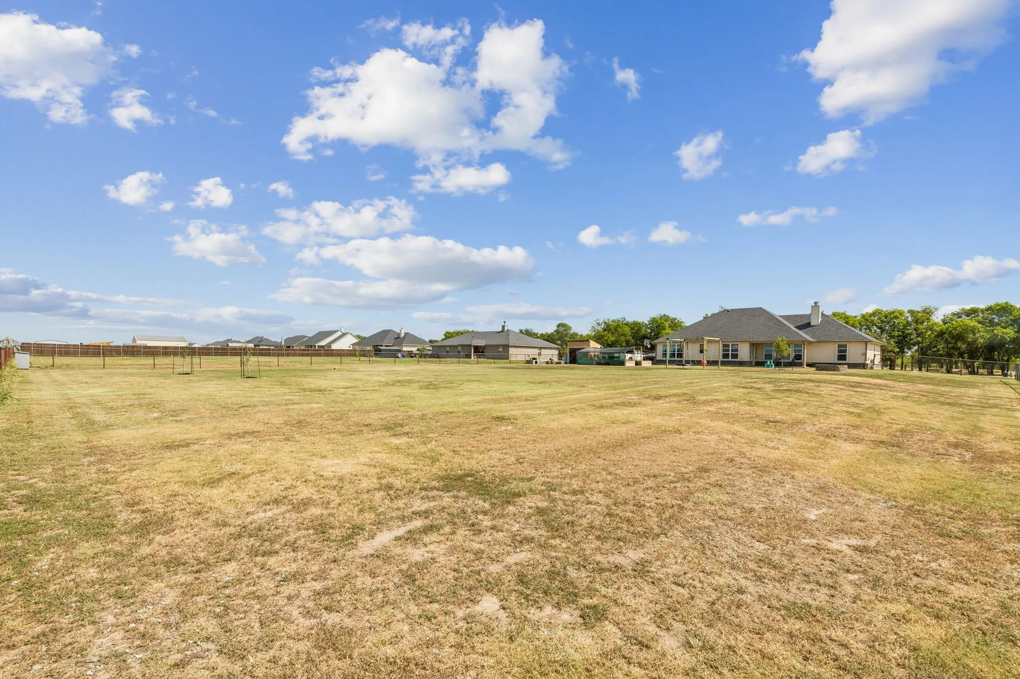 Single Family Residence For Sale in Kaufman County , 8382 Abner Road, Oak Ridge, Texas 75161, 3 Bedroom, 2 Bathroom, 2 Garage spaces, 2,037 Sqft, built in 2020, mls#21348534, Real Estate Agent in Oak Ridge, Homes For Sale in Kaufman county, Homes For Sale in Oak Ridge, Realtor in Oak Ridge Texas, Real Estate Brokerage Independent Realty Texas, Luminita Cordes Realtor