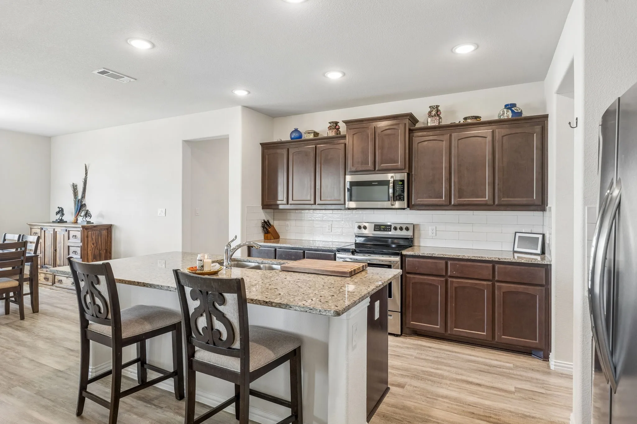 Single Family Residence For Sale in Kaufman County , 8382 Abner Road, Oak Ridge, Texas 75161, 3 Bedroom, 2 Bathroom, 2 Garage spaces, 2,037 Sqft, built in 2020, mls#21348534, Real Estate Agent in Oak Ridge, Homes For Sale in Kaufman county, Homes For Sale in Oak Ridge, Realtor in Oak Ridge Texas, Real Estate Brokerage Independent Realty Texas, Luminita Cordes Realtor