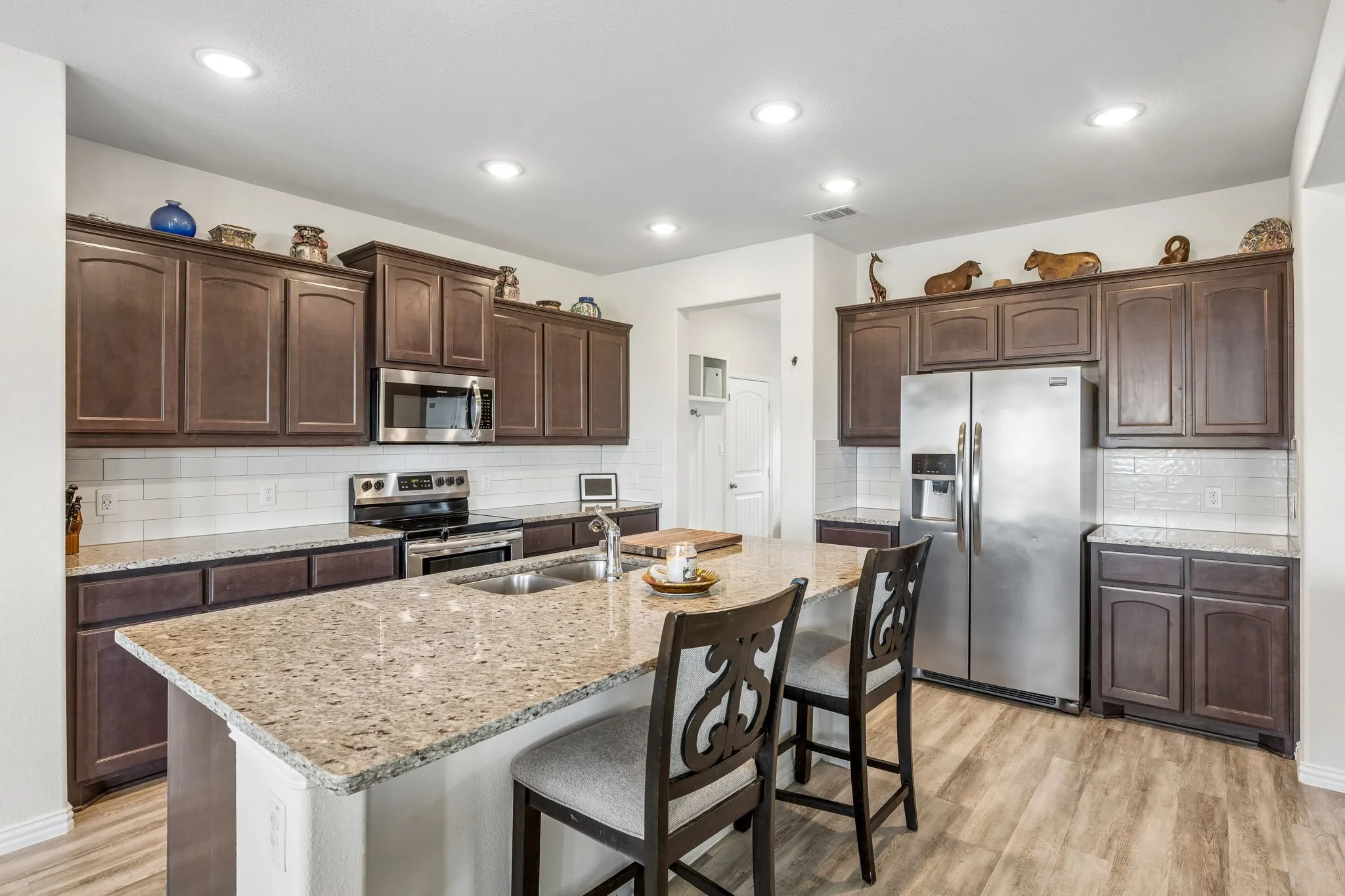 Single Family Residence For Sale in Kaufman County , 8382 Abner Road, Oak Ridge, Texas 75161, 3 Bedroom, 2 Bathroom, 2 Garage spaces, 2,037 Sqft, built in 2020, mls#21348534, Real Estate Agent in Oak Ridge, Homes For Sale in Kaufman county, Homes For Sale in Oak Ridge, Realtor in Oak Ridge Texas, Real Estate Brokerage Independent Realty Texas, Luminita Cordes Realtor
