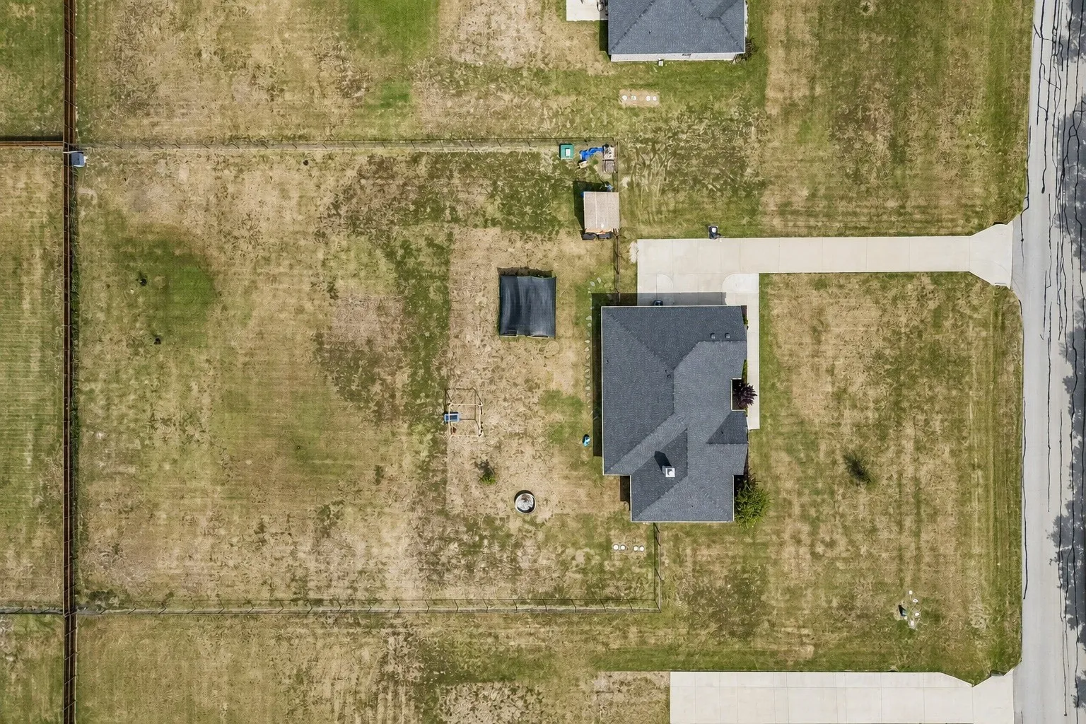 Single Family Residence For Sale in Kaufman County , 8382 Abner Road, Oak Ridge, Texas 75161, 3 Bedroom, 2 Bathroom, 2 Garage spaces, 2,037 Sqft, built in 2020, mls#21348534, Real Estate Agent in Oak Ridge, Homes For Sale in Kaufman county, Homes For Sale in Oak Ridge, Realtor in Oak Ridge Texas, Real Estate Brokerage Independent Realty Texas, Luminita Cordes Realtor
