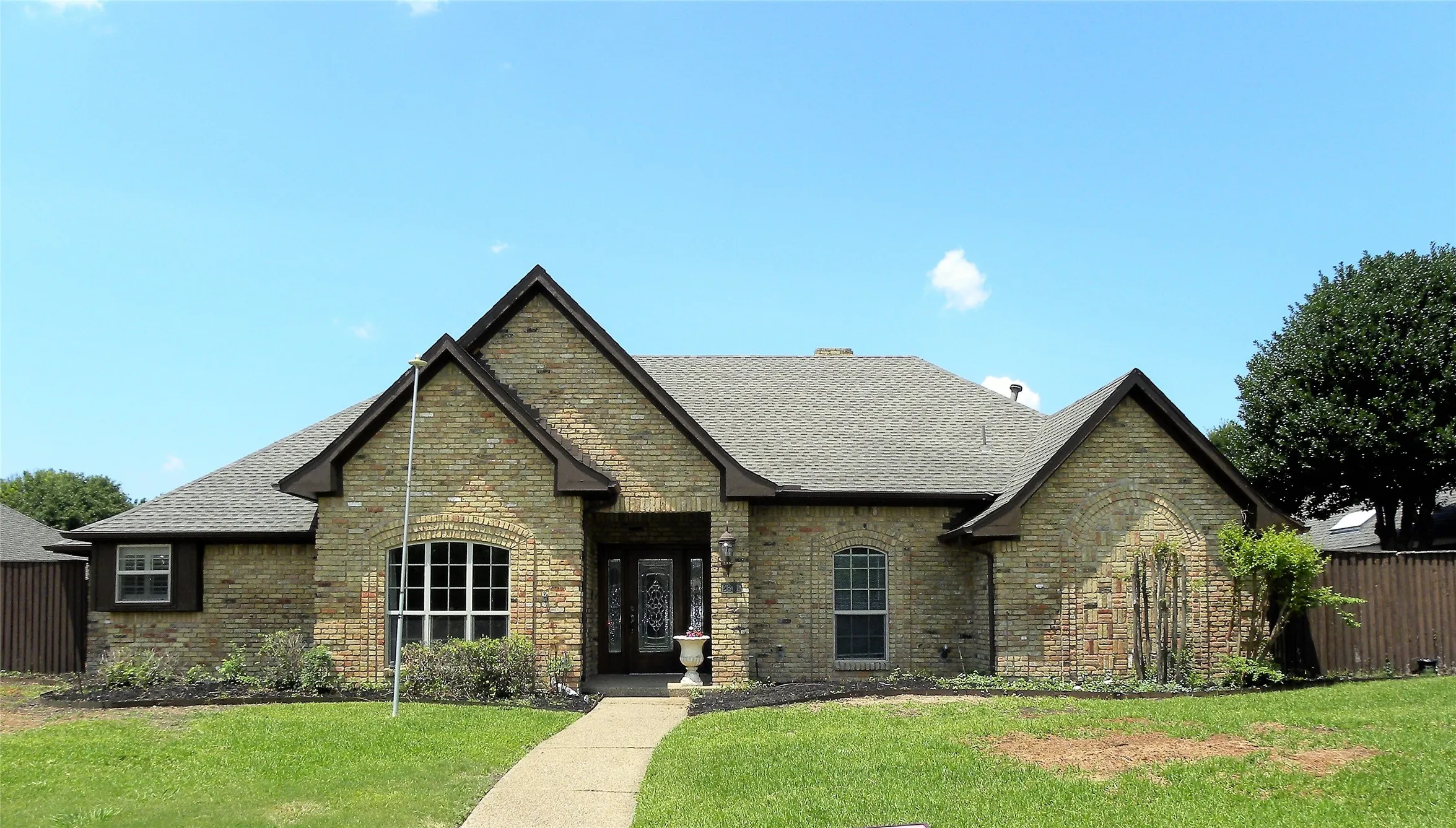 Single Family Residence For Rent in Collin County , 2601 Banner Elk Circle, Plano, Texas 75025, 4 Bedroom, 3 Bathroom, 2 Garage spaces, 2,780 Sqft, built in 1986, Price $3,495, mls#21348596, Real Estate Agent in Plano, Homes For Rent in Collin county, Homes For Rent in Plano, Realtor in Plano Texas, Real Estate Brokerage Independent Realty Texas, Luminita Cordes Realtor