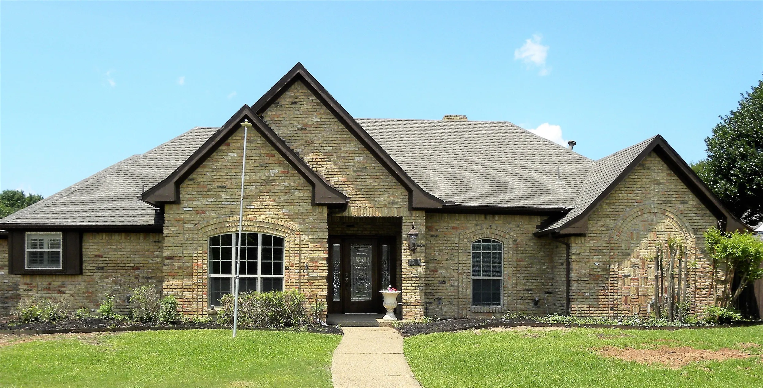 Single Family Residence For Rent in Collin County , 2601 Banner Elk Circle, Plano, Texas 75025, 4 Bedroom, 3 Bathroom, 2 Garage spaces, 2,780 Sqft, built in 1986, Price $3,495, mls#21348596, Real Estate Agent in Plano, Homes For Rent in Collin county, Homes For Rent in Plano, Realtor in Plano Texas, Real Estate Brokerage Independent Realty Texas, Luminita Cordes Realtor