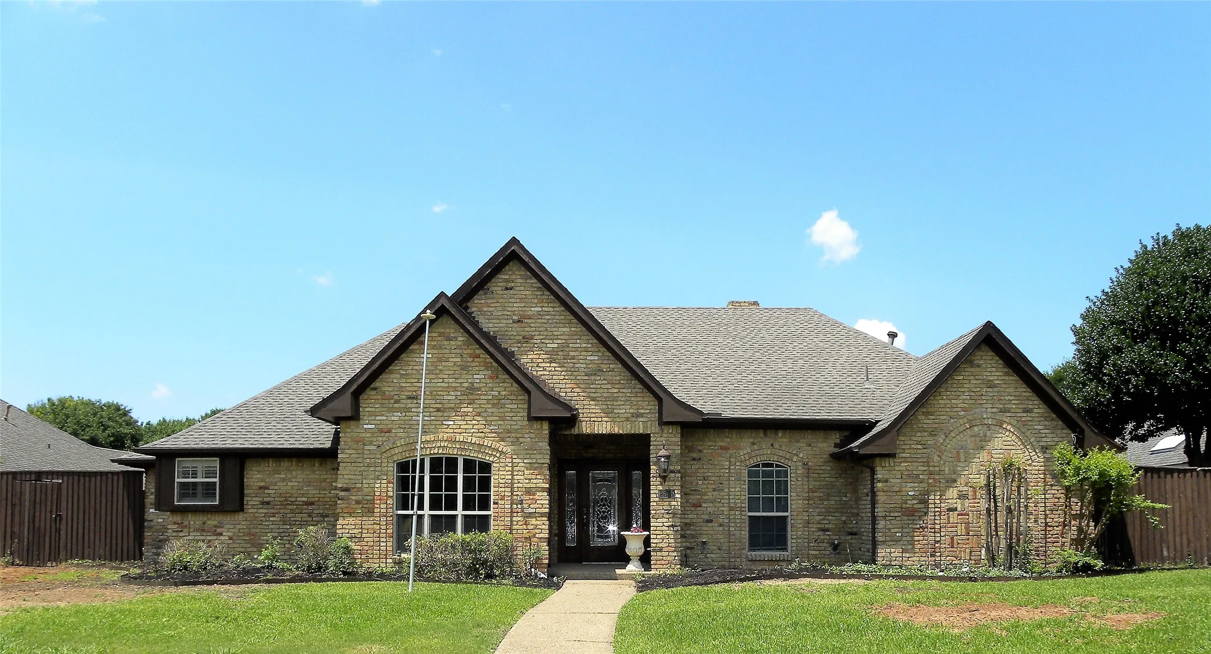 Single Family Residence For Rent in Collin County , 2601 Banner Elk Circle, Plano, Texas 75025, 4 Bedroom, 3 Bathroom, 2 Garage spaces, 2,780 Sqft, built in 1986, Price $3,495, mls#21348596, Real Estate Agent in Plano, Homes For Rent in Collin county, Homes For Rent in Plano, Realtor in Plano Texas, Real Estate Brokerage Independent Realty Texas, Luminita Cordes Realtor