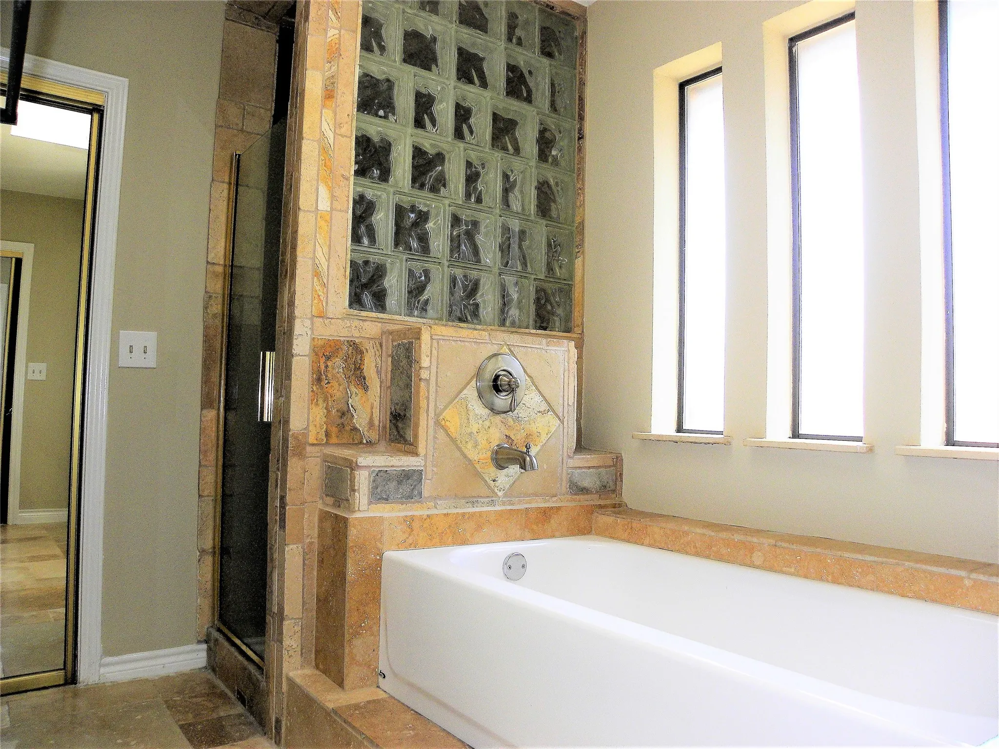 Single Family Residence For Rent in Collin County , 2601 Banner Elk Circle, Plano, Texas 75025, 4 Bedroom, 3 Bathroom, 2 Garage spaces, 2,780 Sqft, built in 1986, Price $3,495, mls#21348596, Real Estate Agent in Plano, Homes For Rent in Collin county, Homes For Rent in Plano, Realtor in Plano Texas, Real Estate Brokerage Independent Realty Texas, Luminita Cordes Realtor